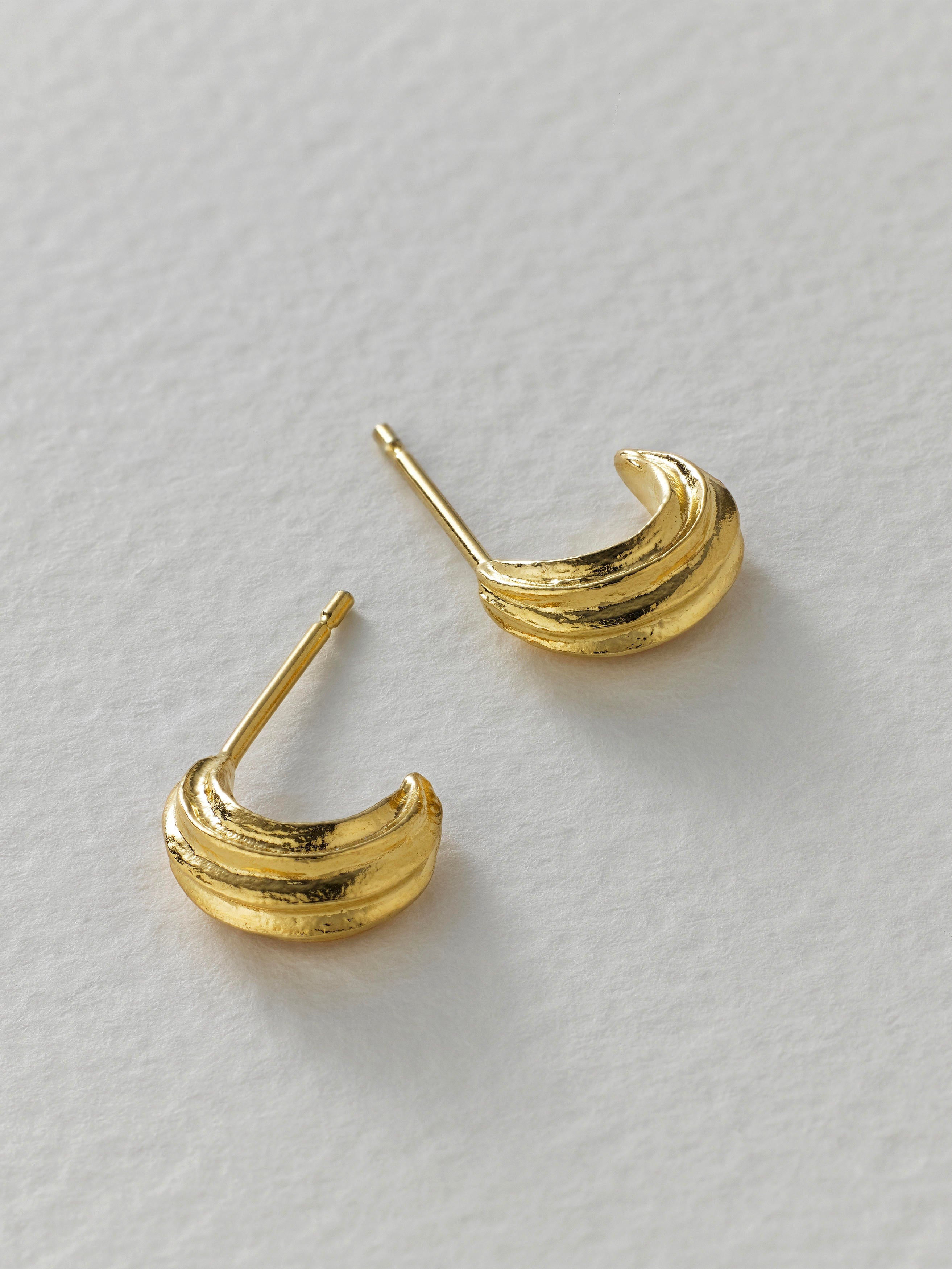 Kissing Seed Huggie Hoop Earrings - image 6 | gold plate