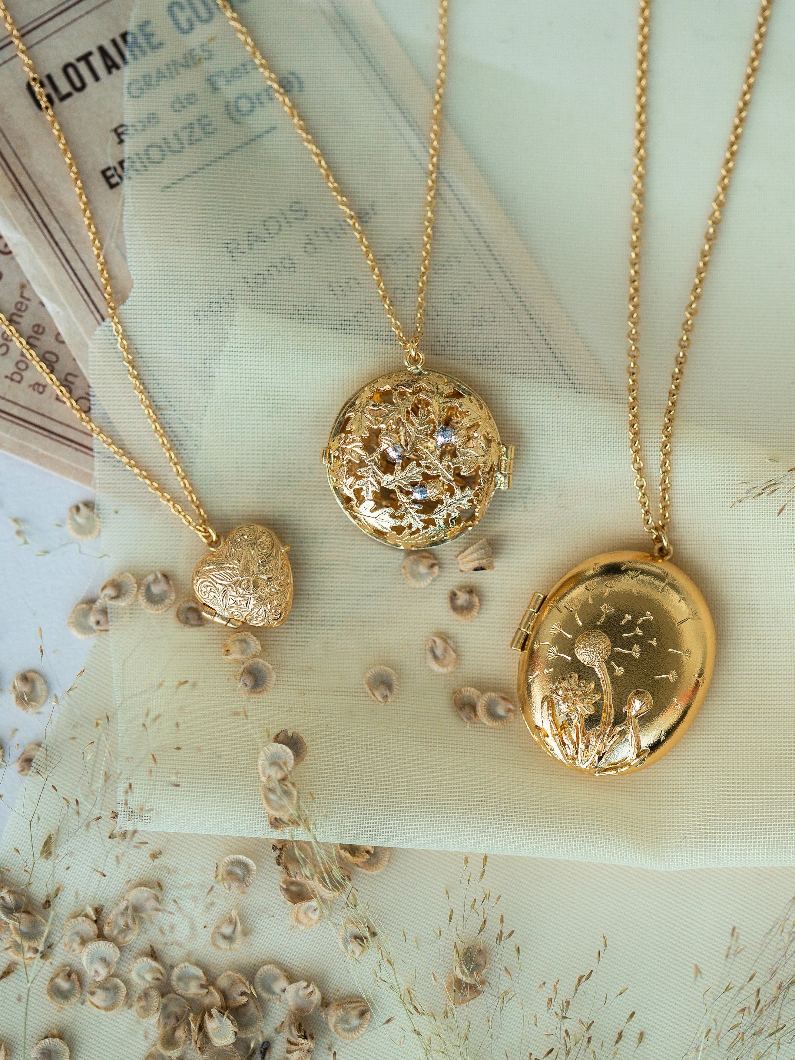 Large Oval 'Make a Wish' Dandelion Locket - image 6