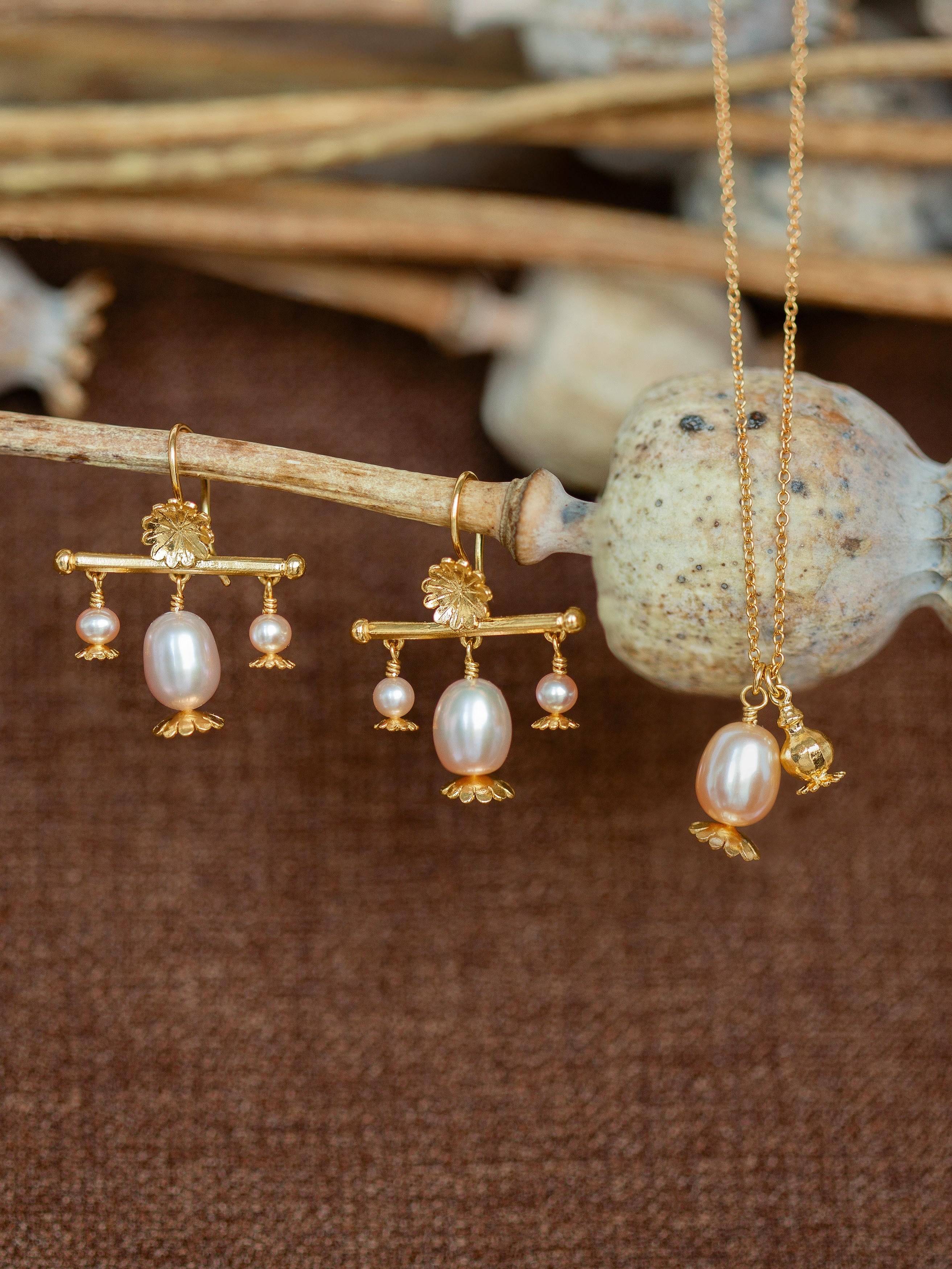 Poppy Head Chandelier Drop Earrings with Pink Pearls - image 5