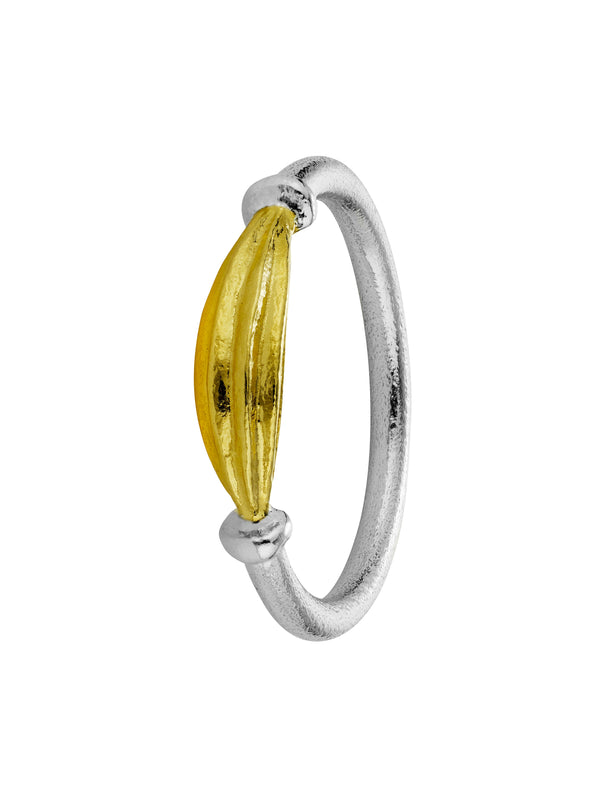 Kissing Seed Ring