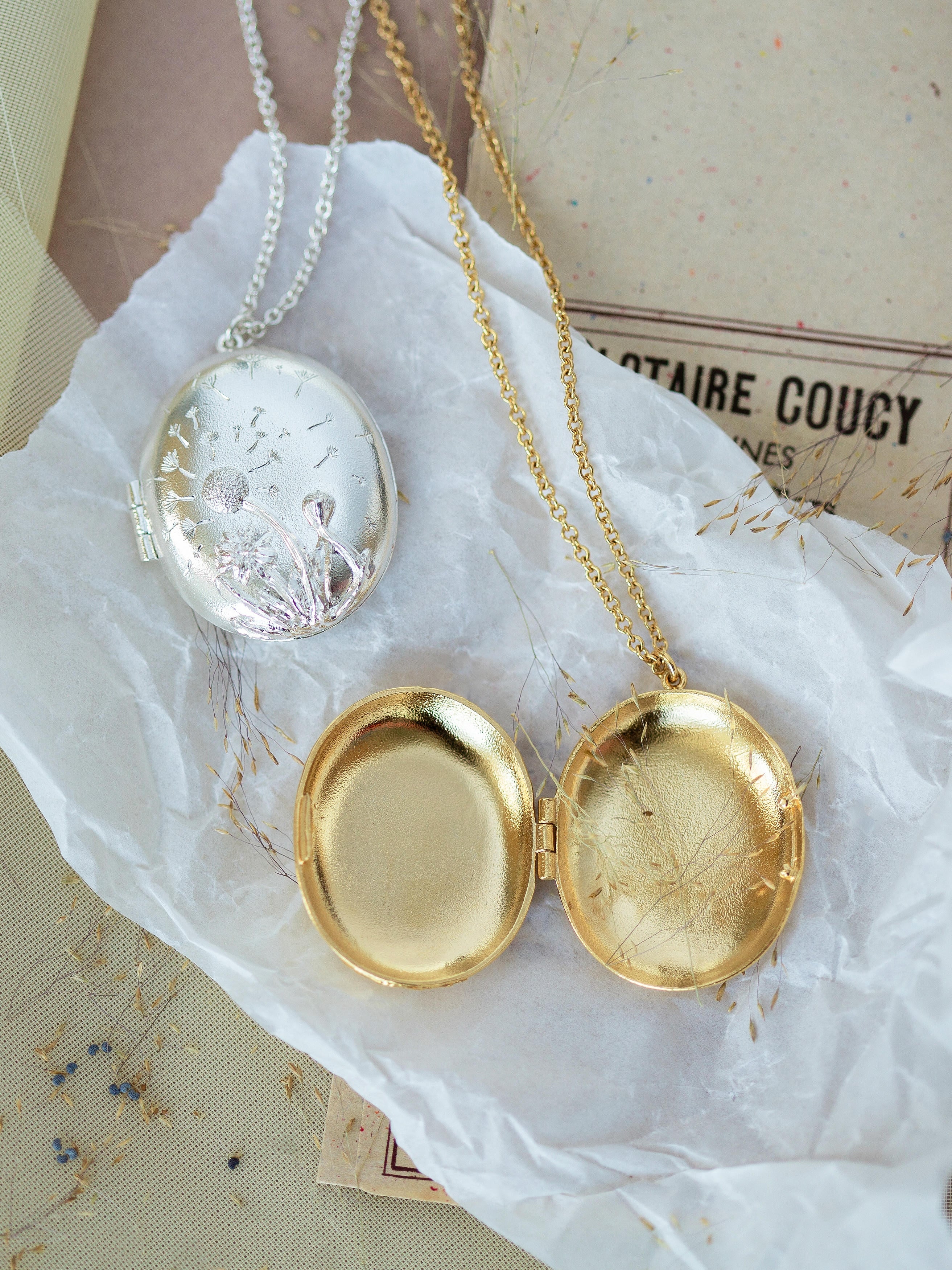 Large Oval 'Make a Wish' Dandelion Locket - image 5