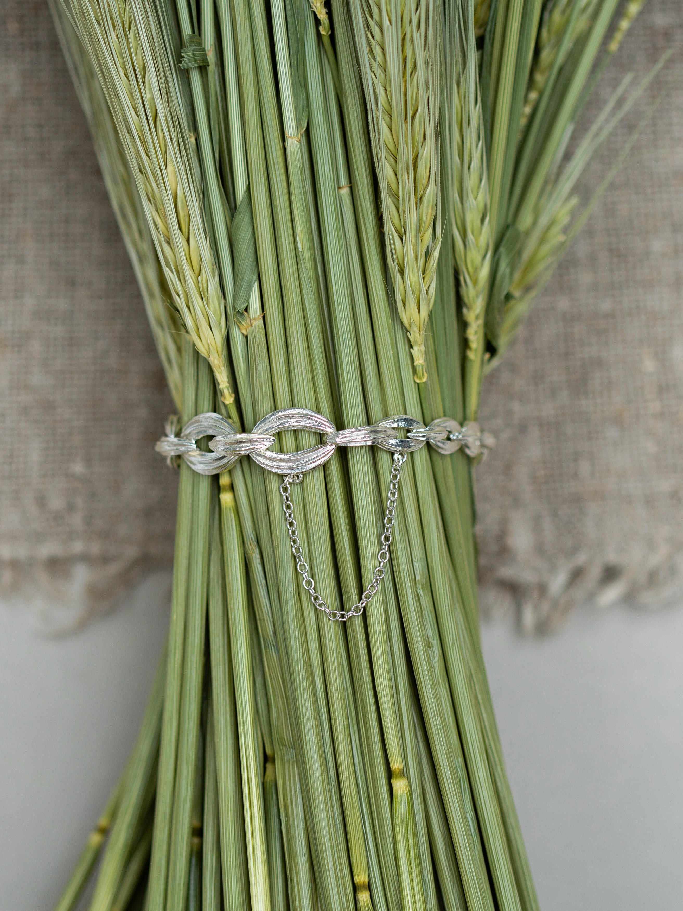 Linked Kissing Seed Graduated Bracelet - image 12 | silver