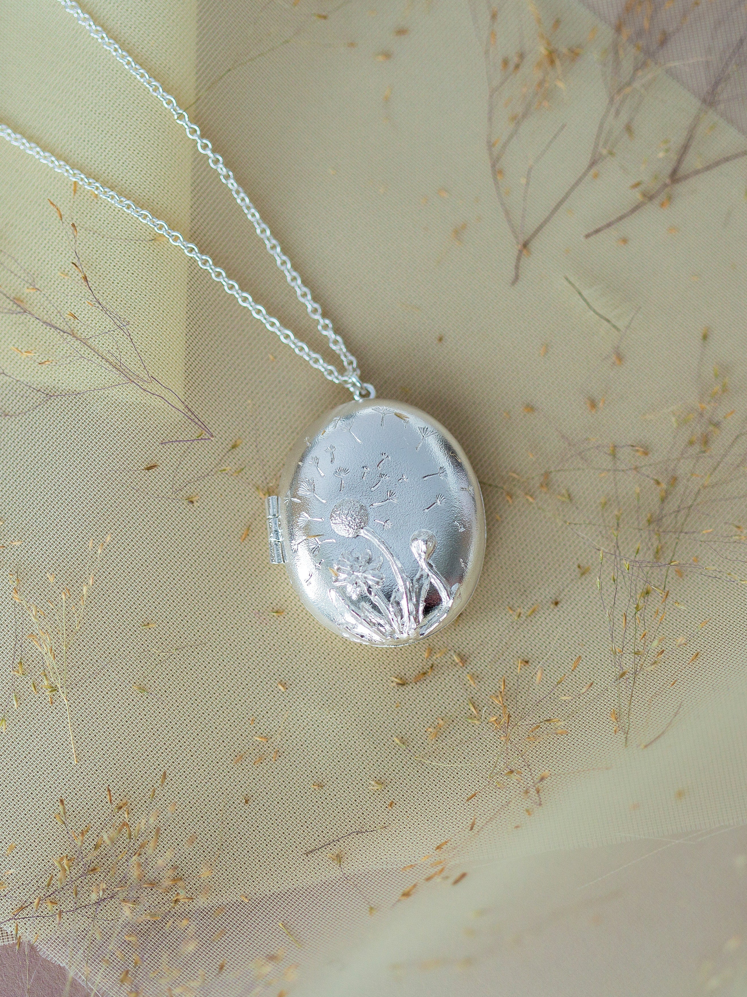 Large Oval 'Make a Wish' Dandelion Locket - image 11 | silver