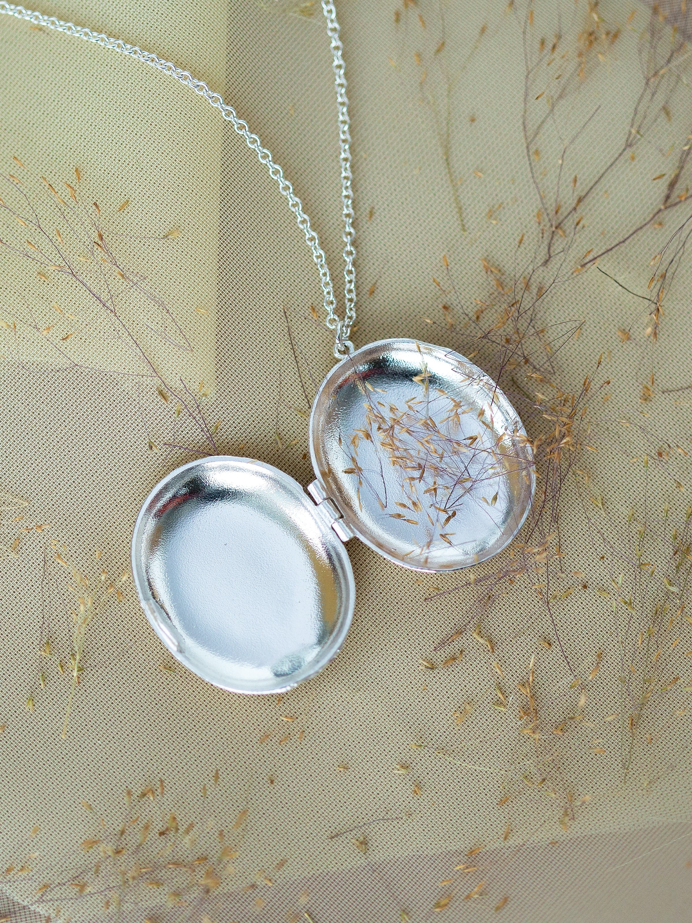 Large Oval 'Make a Wish' Dandelion Locket - image 12 | silver