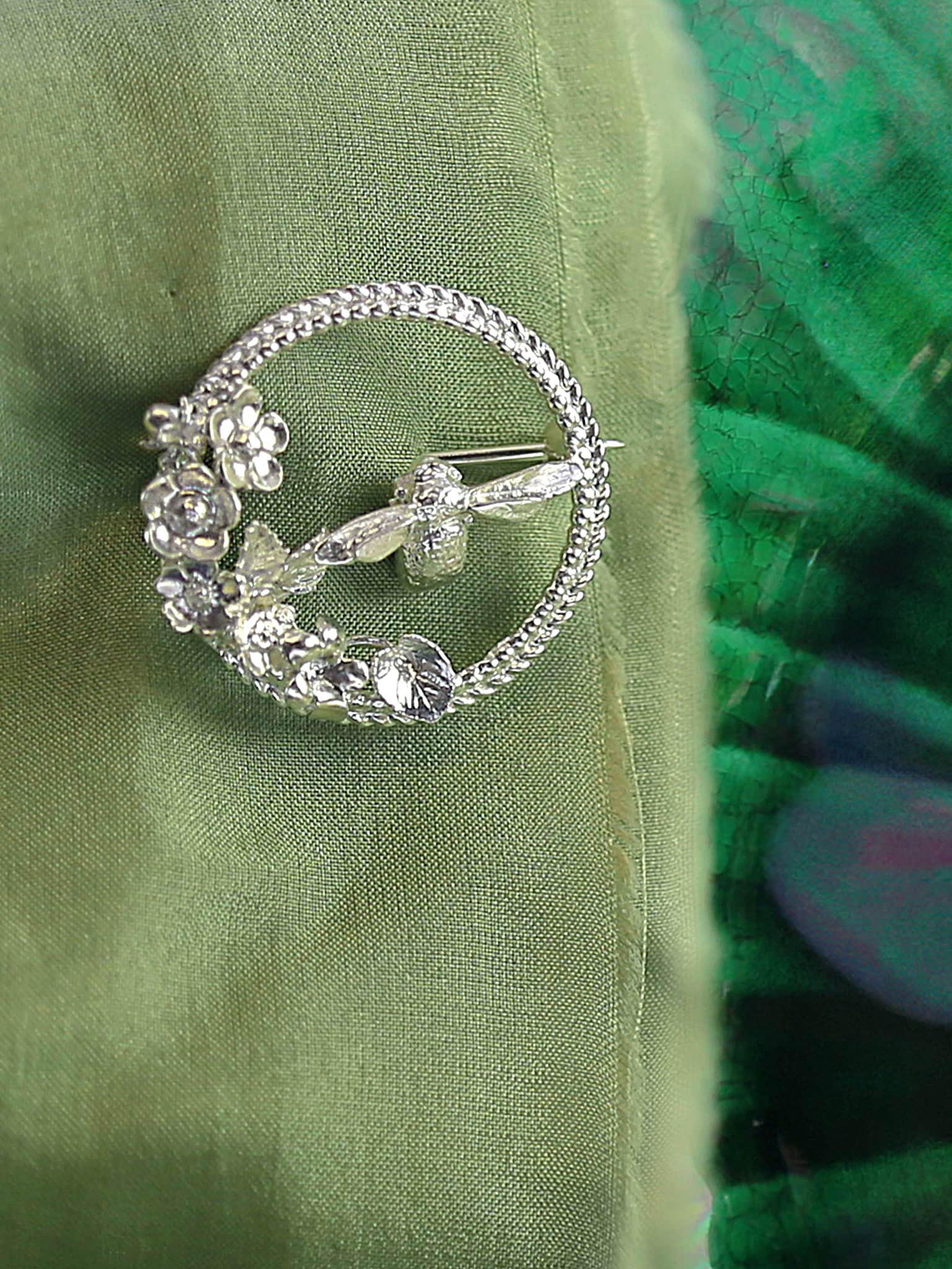 Bumblebee Loop Brooch - image 6