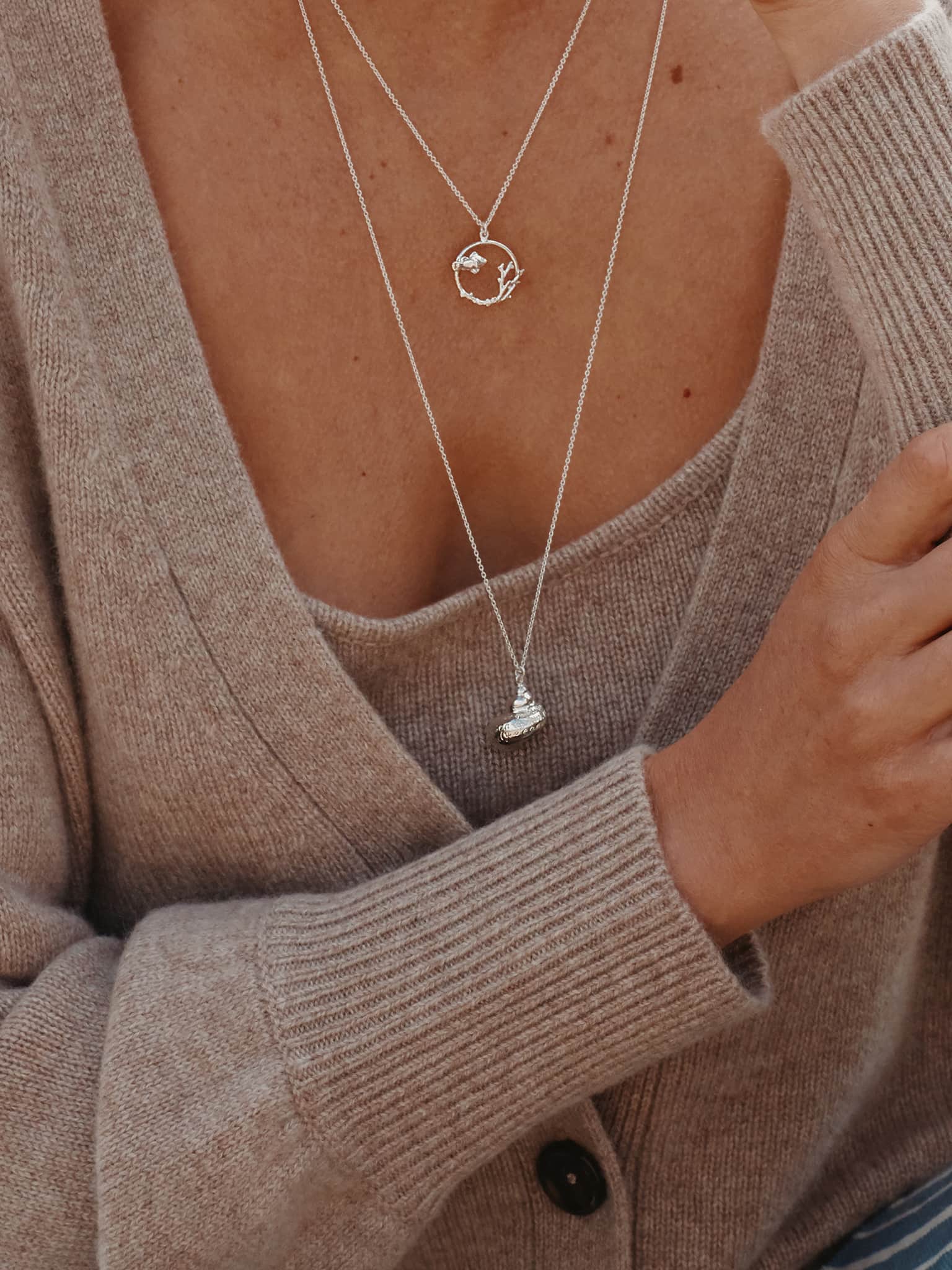 Engraved Shell Necklace - image 5