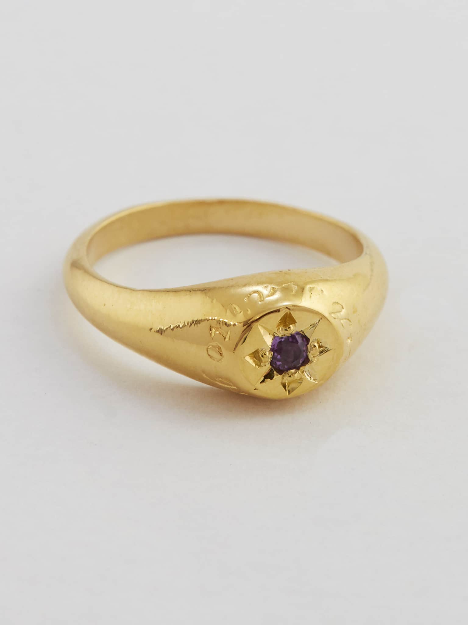 Amethyst Signet Ring with "A Star to Guide Me" Engraving - image 3 | gold plate
