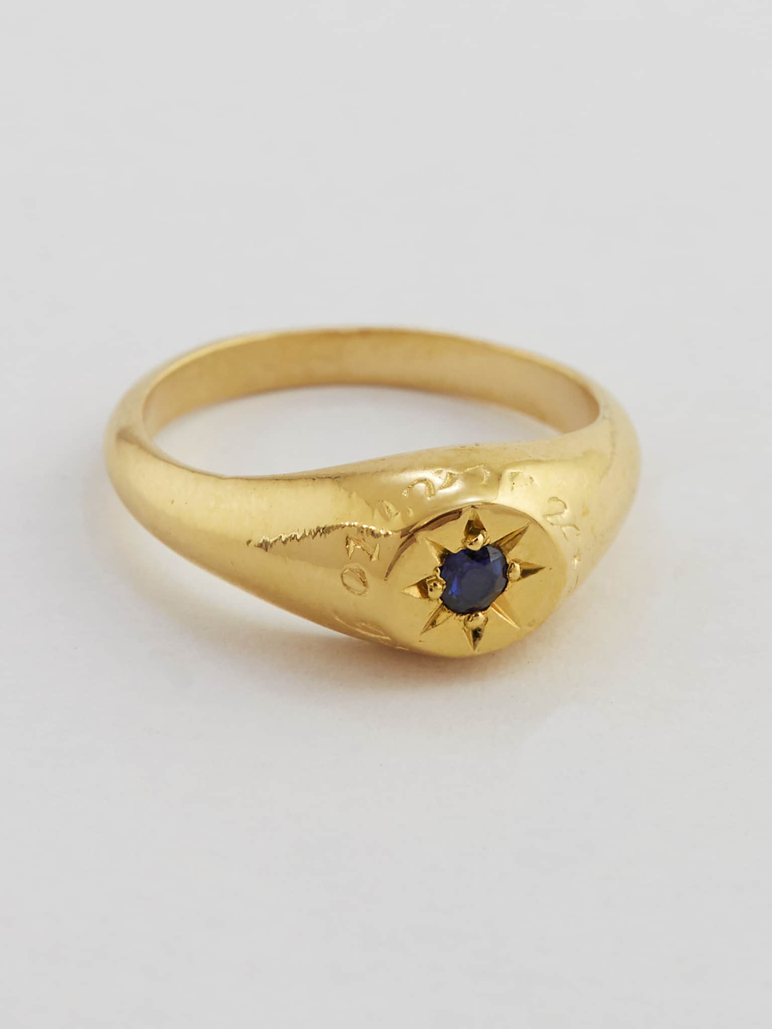 Sapphire Signet Ring with "A Star to Guide Me" Engraving - image 3 | gold plate