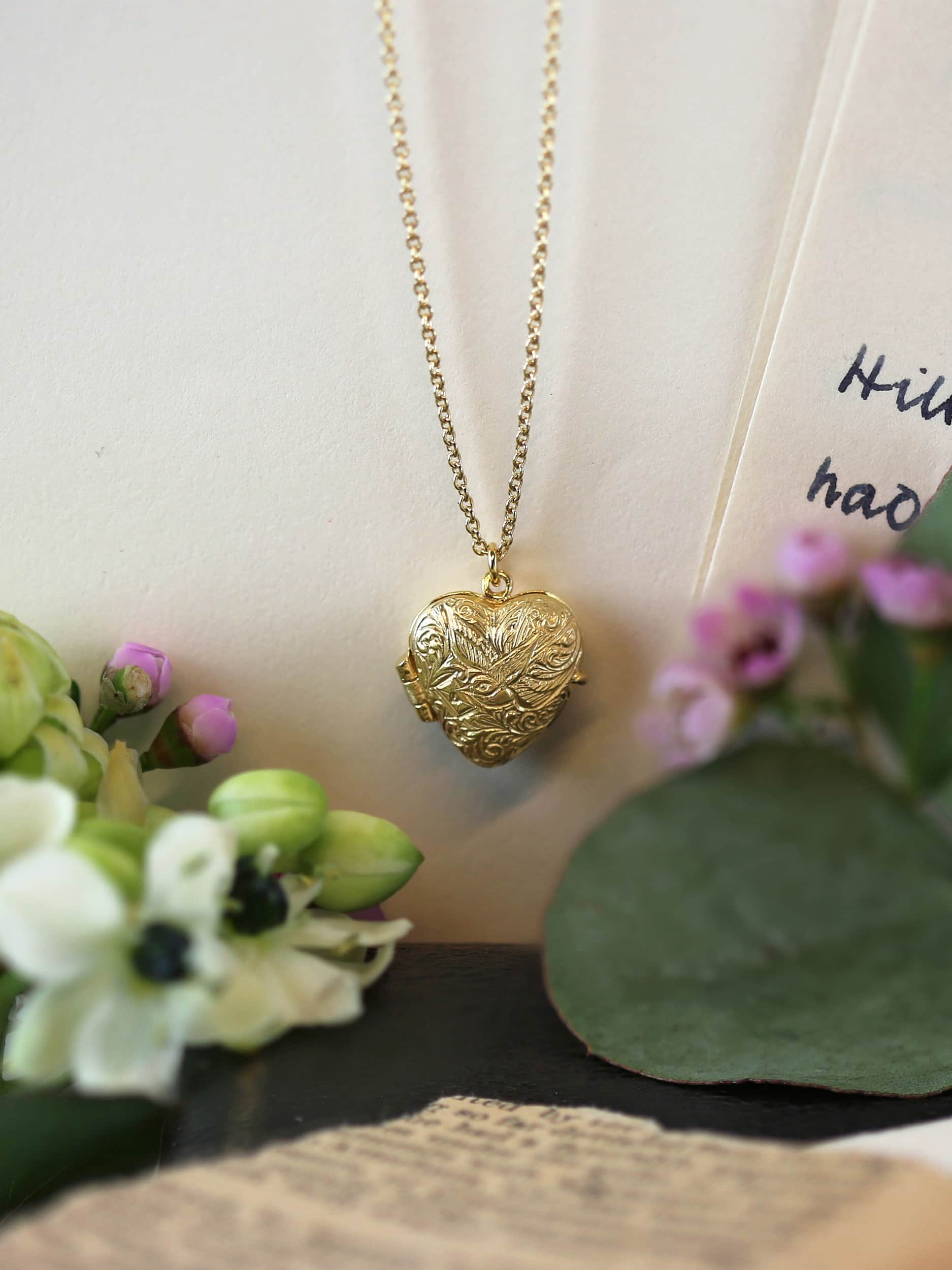 Victoriana Keepsake Heart Locket - image 3