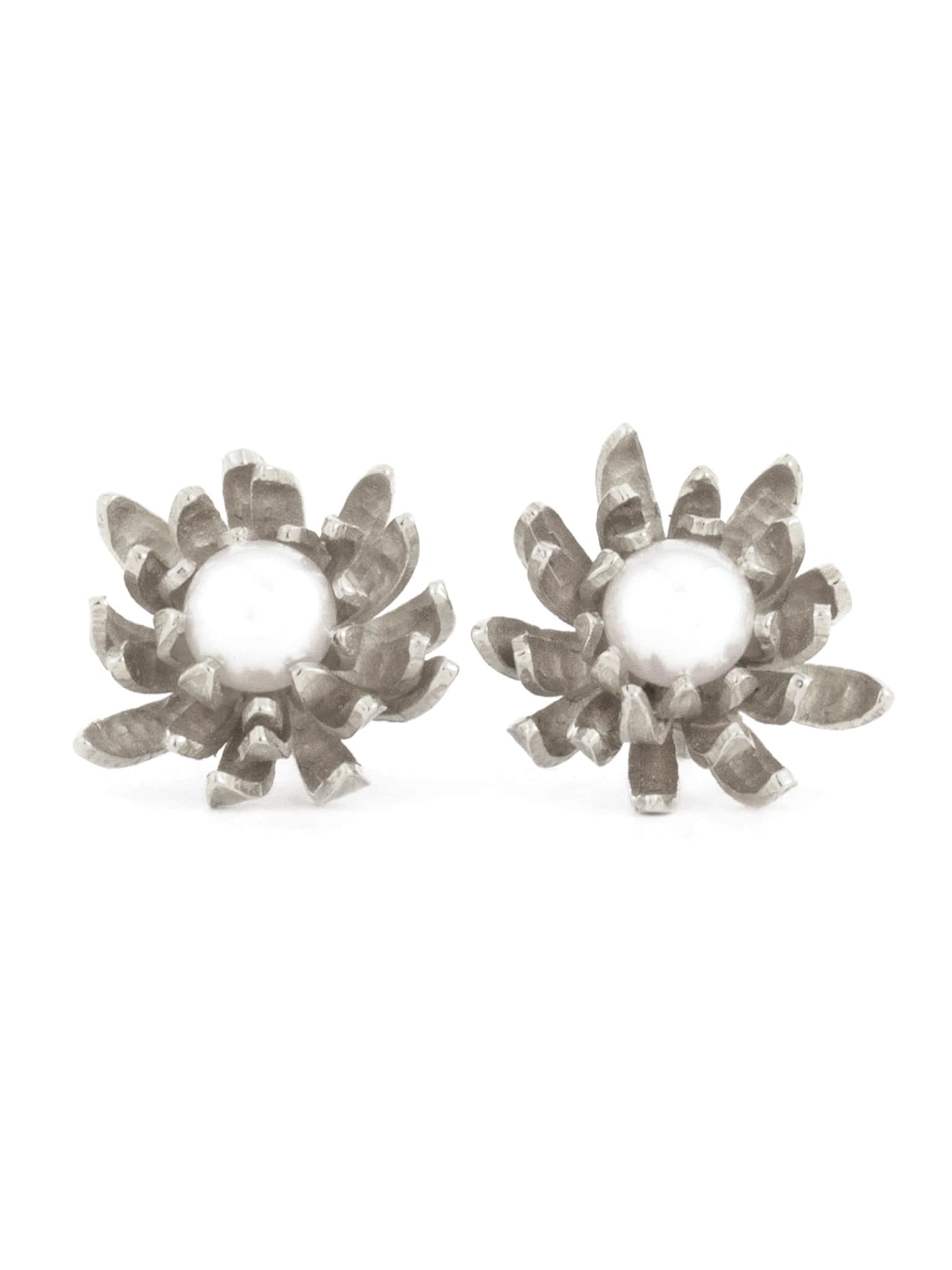 Chrysanthemum Flower Pearl Earrings - image 4 | silver