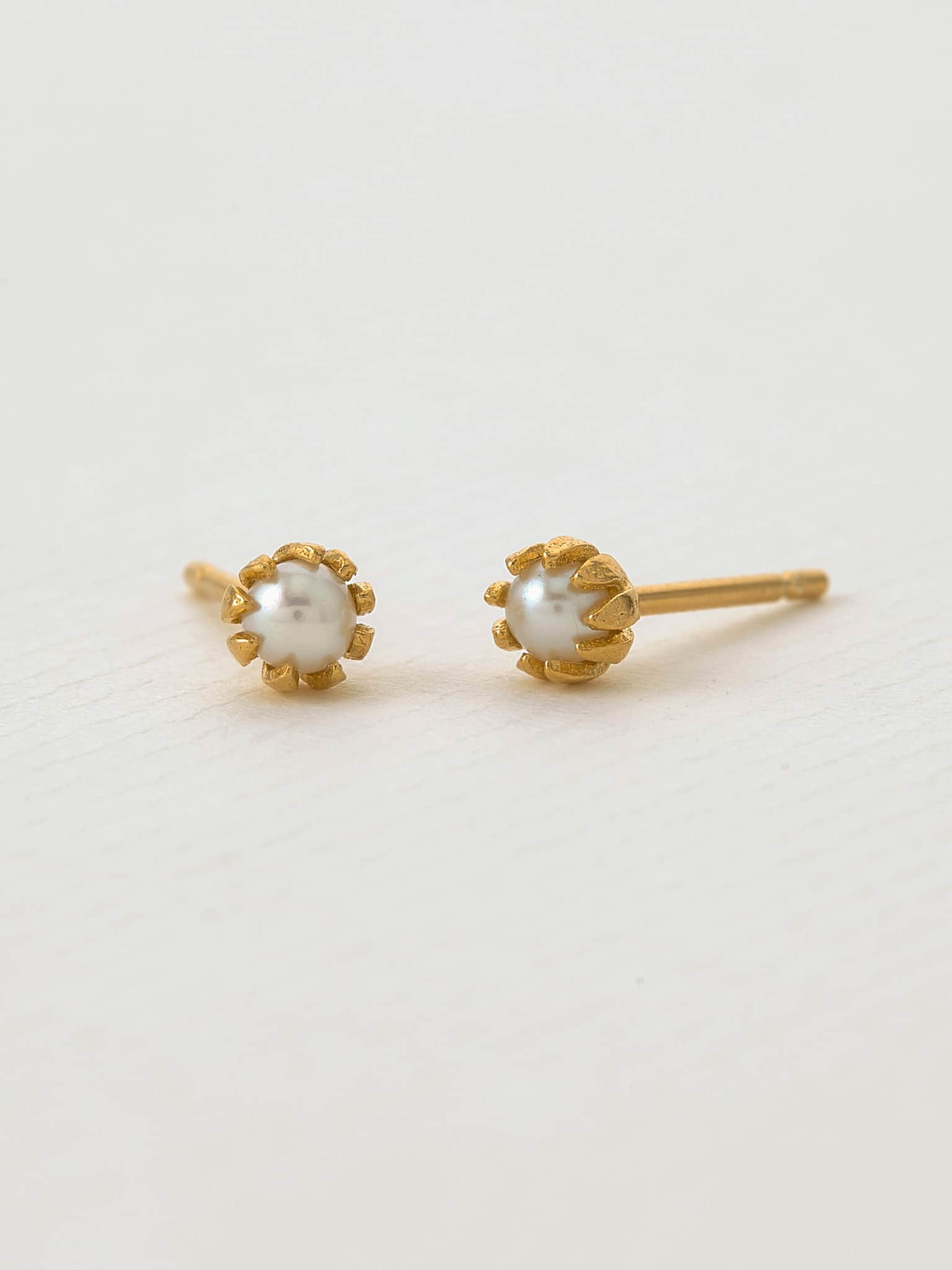 Chrysanthemum Bud Pearl Stud Earrings - image 3 | gold plate