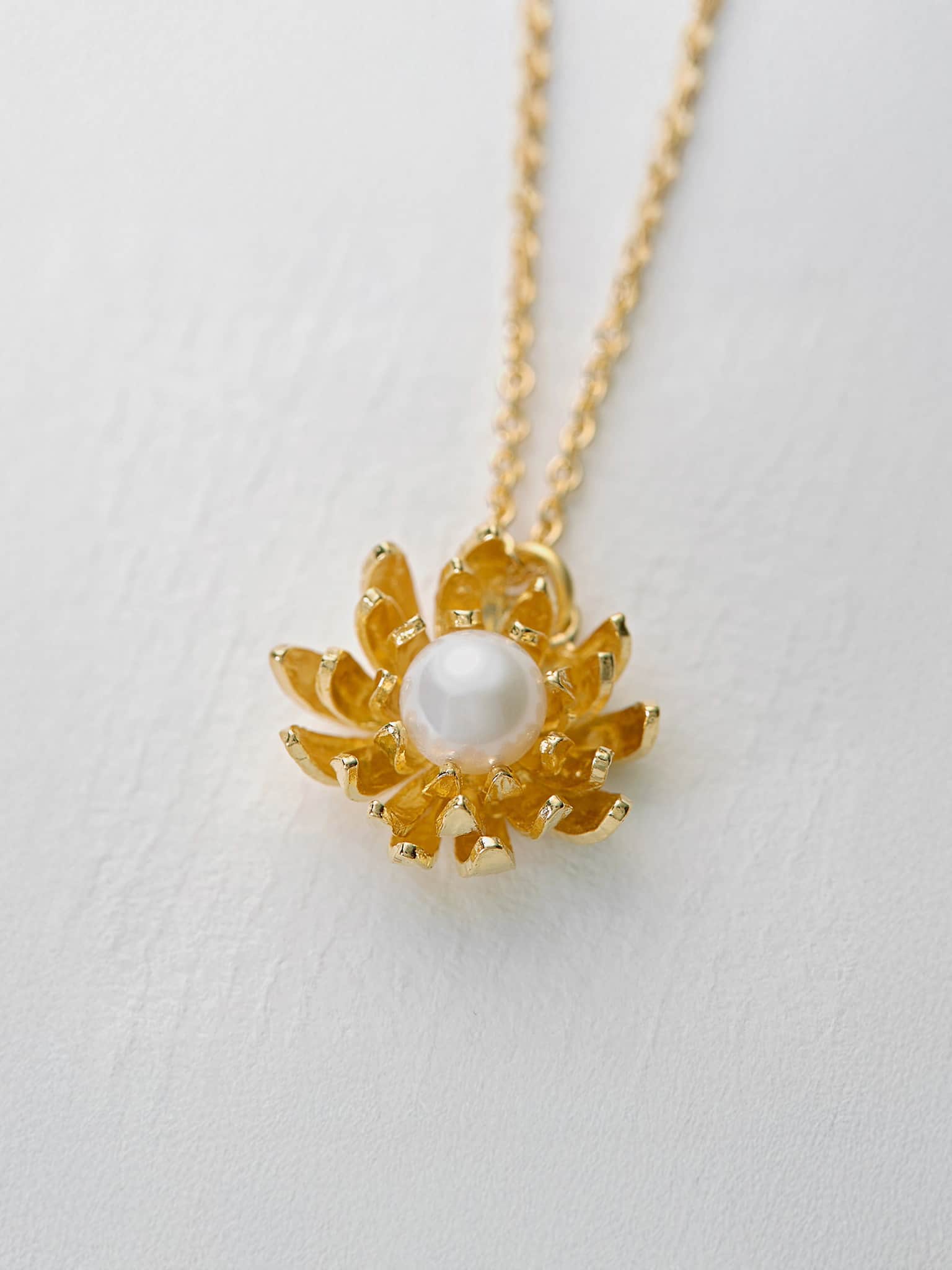 Chrysanthemum Flower Pearl Necklace - image 3 | gold plate