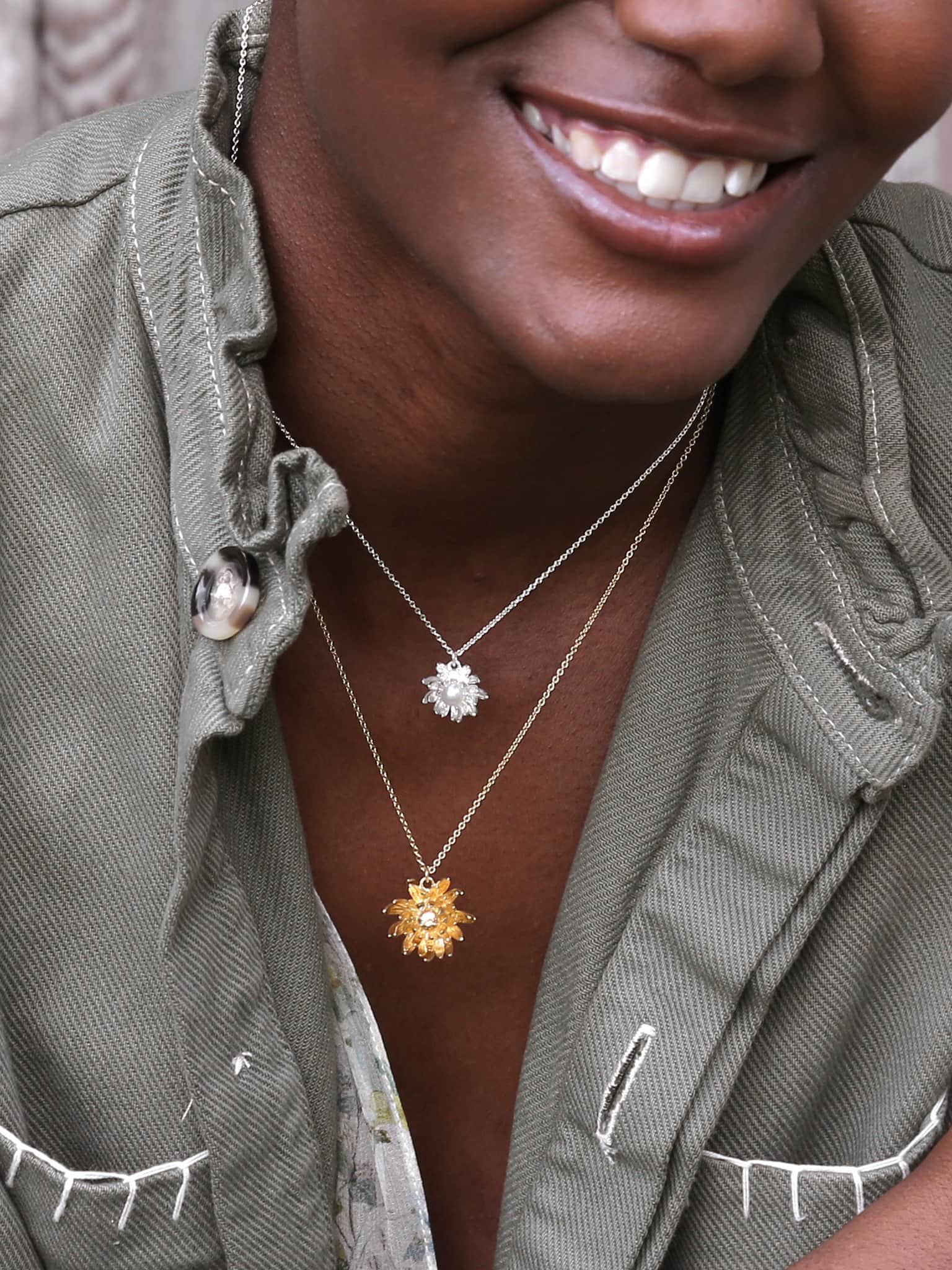 Chrysanthemum Flower Pearl Necklace - image 6