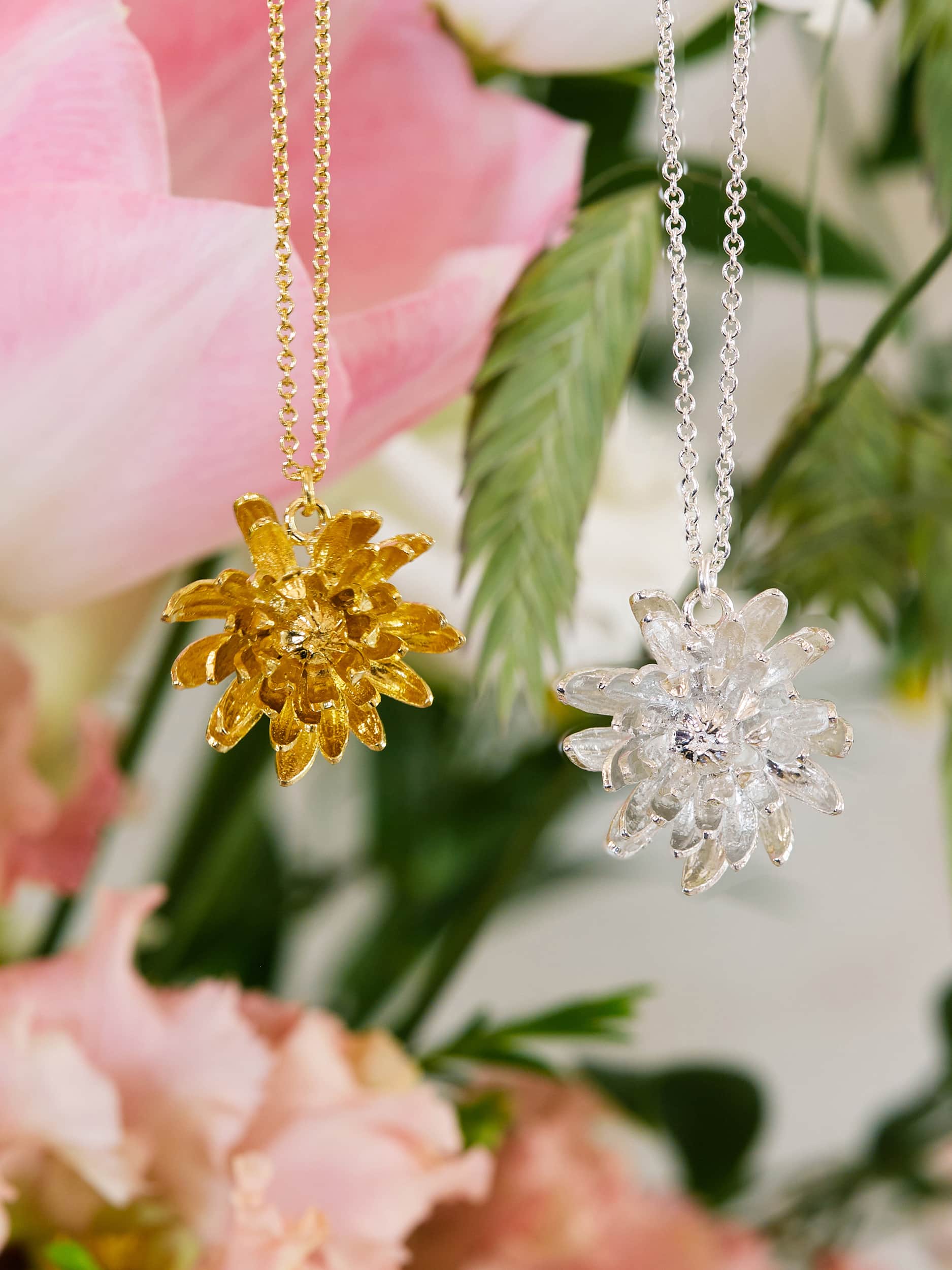 Chrysanthemum Flower Necklace - image 8
