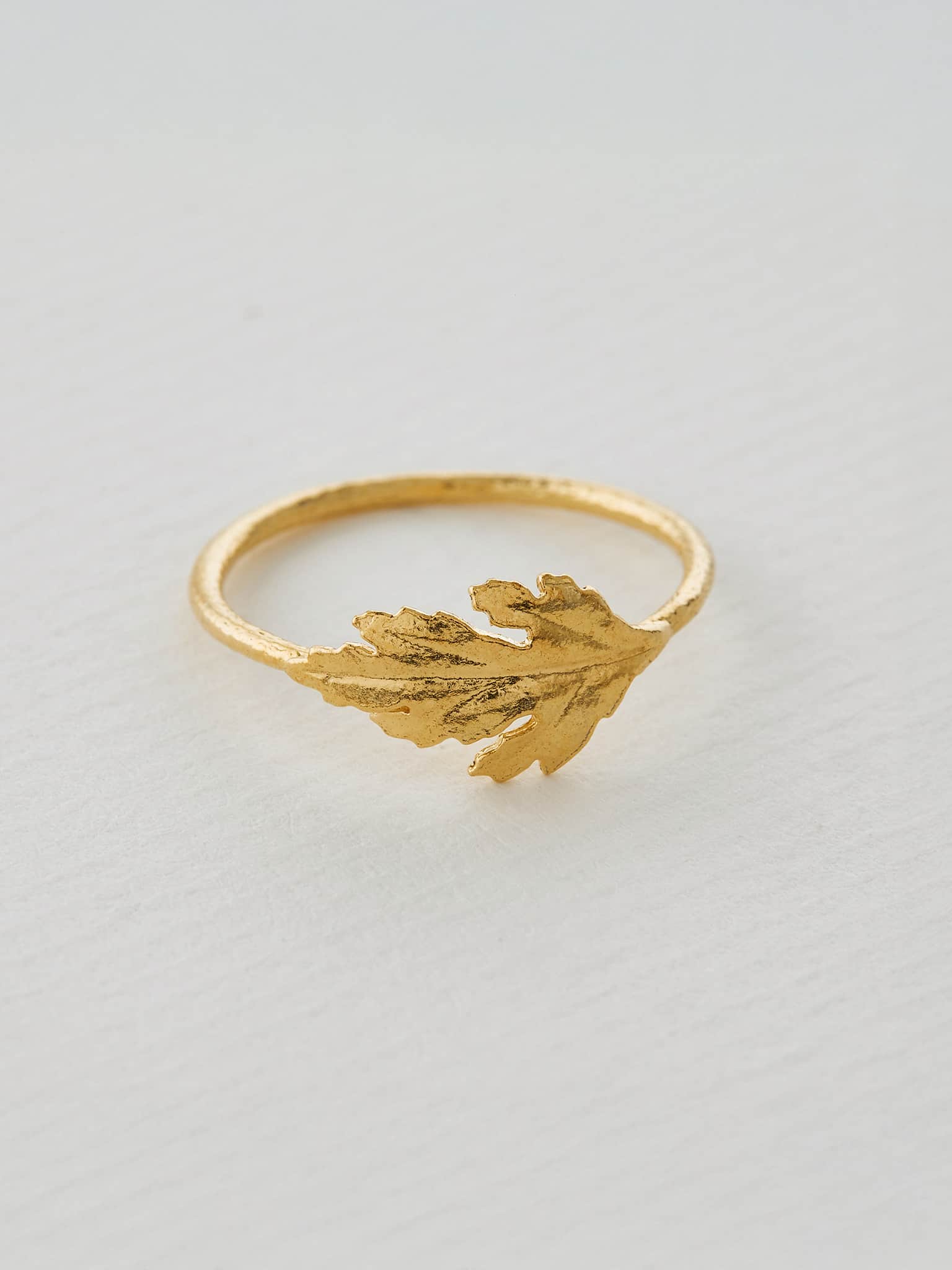 Chrysanthemum Leaf Ring - image 2 | gold plate