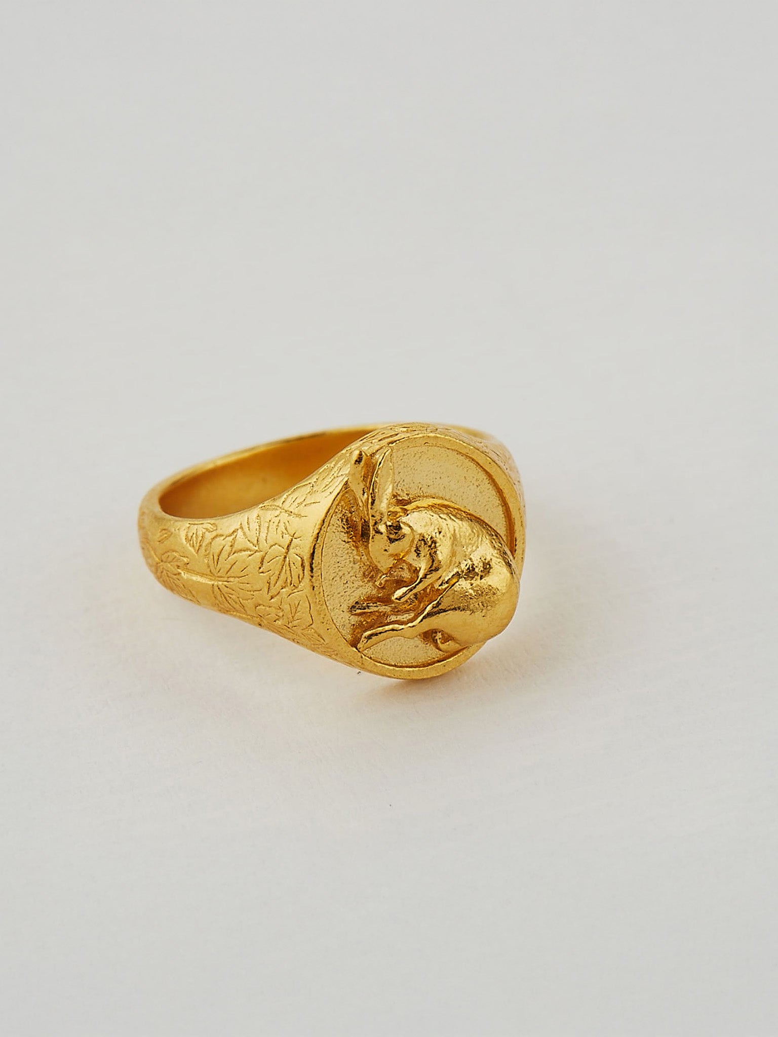 Ornately Engraved Signet Ring with Sleeping Hare - image 3 | gold plate