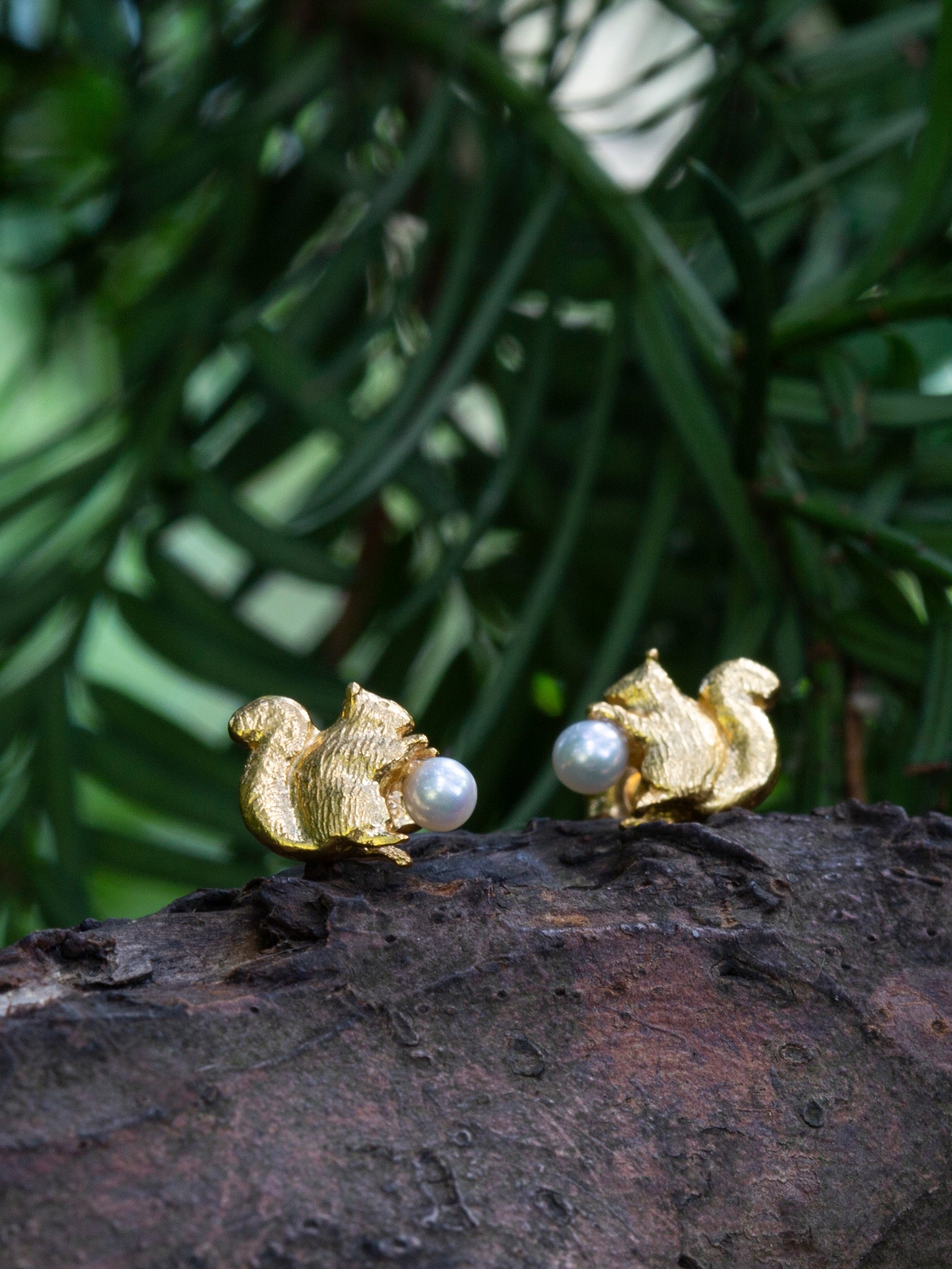 Squirrel & Pearl Stud Earrings - image 3