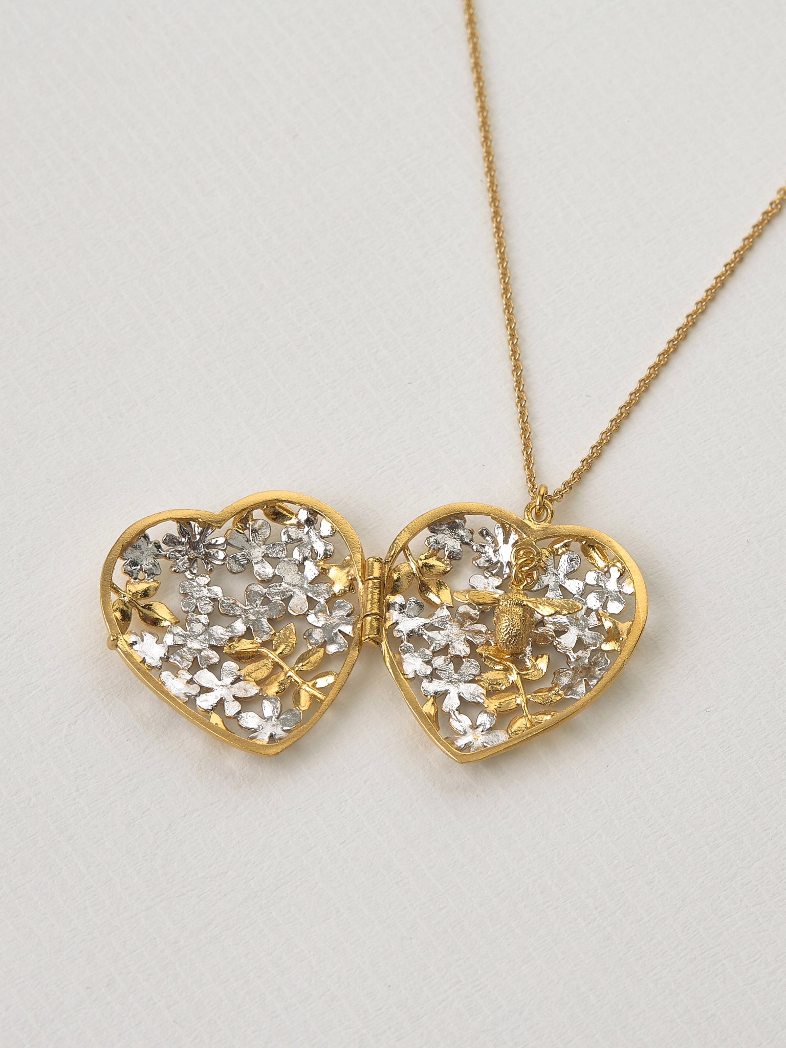 Posy Bloom Bee Locket - image 4 | silver & gold plate