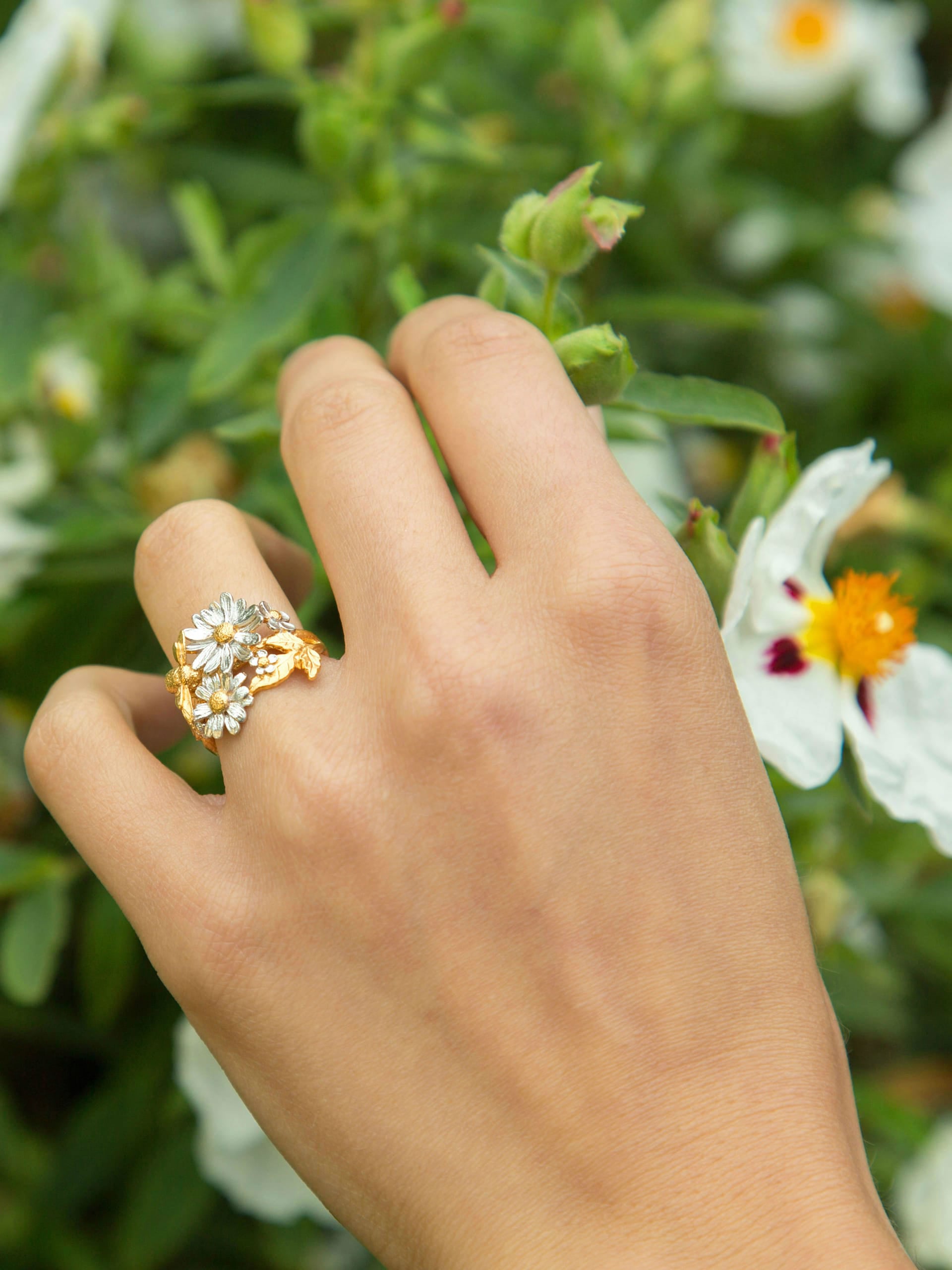 Posy Bloom Bee Ring - image 4