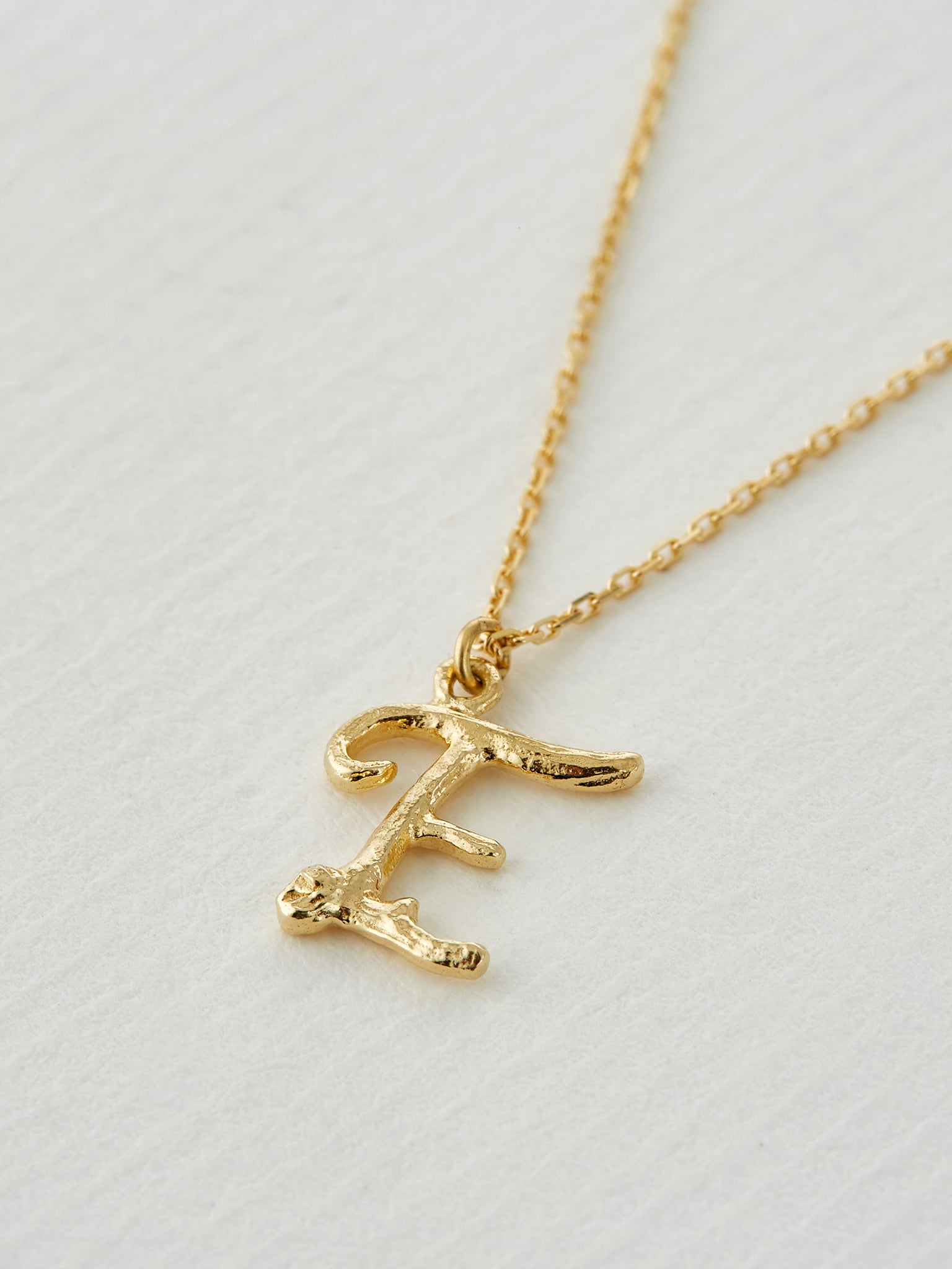 Enchanted Twig Alphabet - Letter E - image 2 | 18ct yellow gold