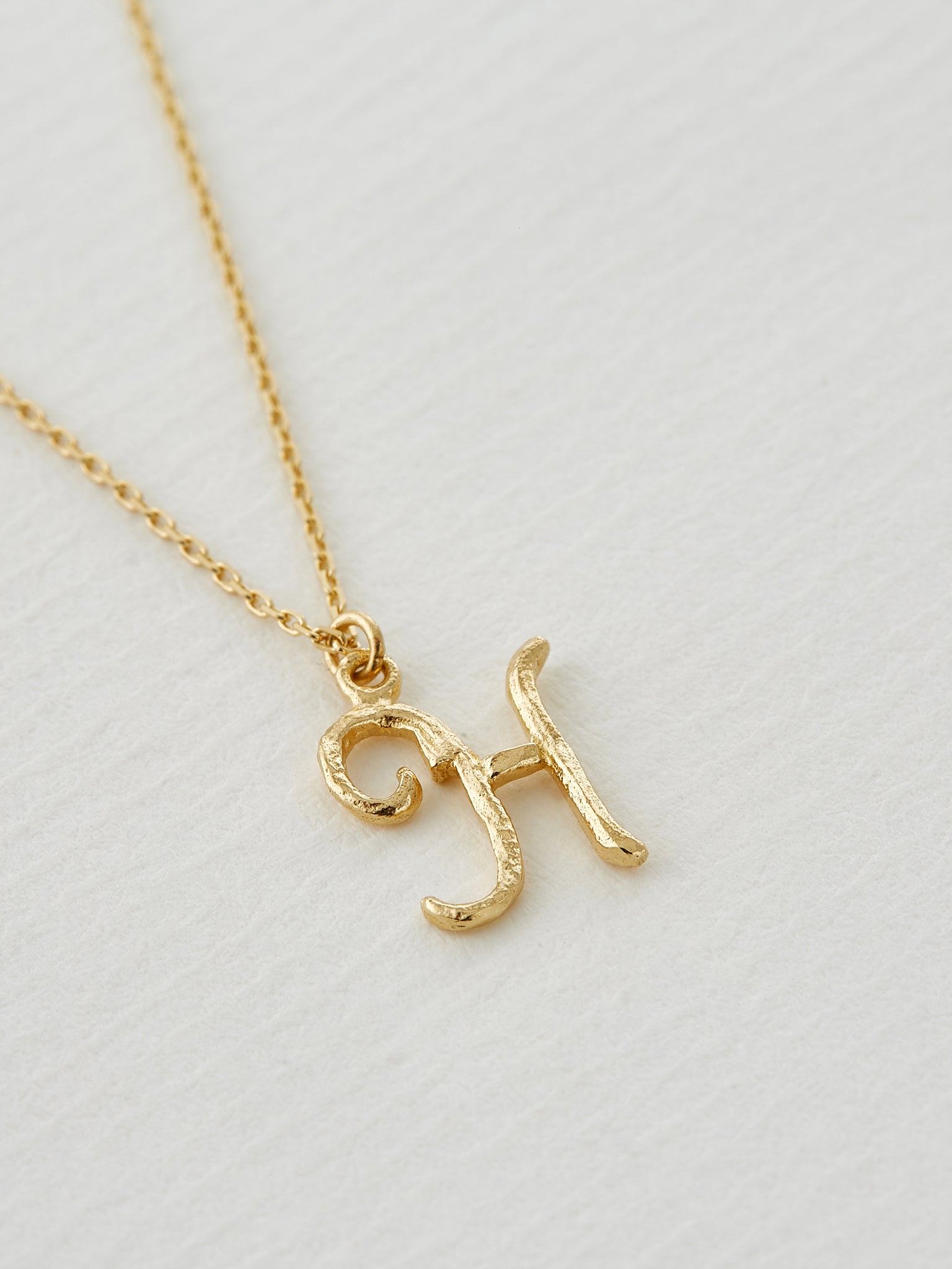 Enchanted Twig Alphabet - Letter H - image 2 | 18ct yellow gold