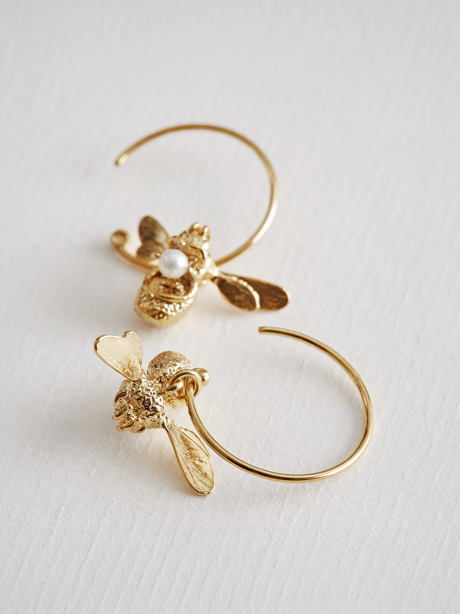 Flying Bee with Pearl Hoop Earrings - image 4 | gold plate