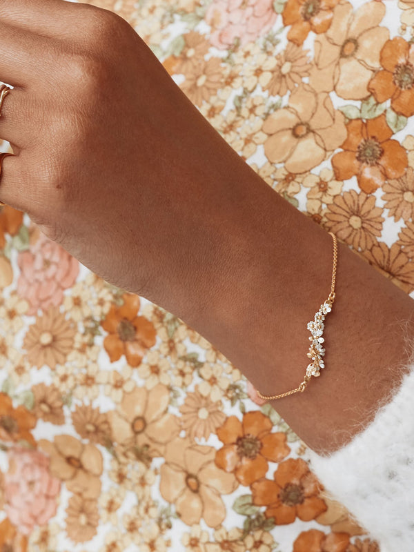 In-Line Garden Gathering Bracelet with Itsy Bitsy Bee