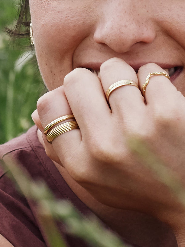Slim D-Shaped Reed Band Ring