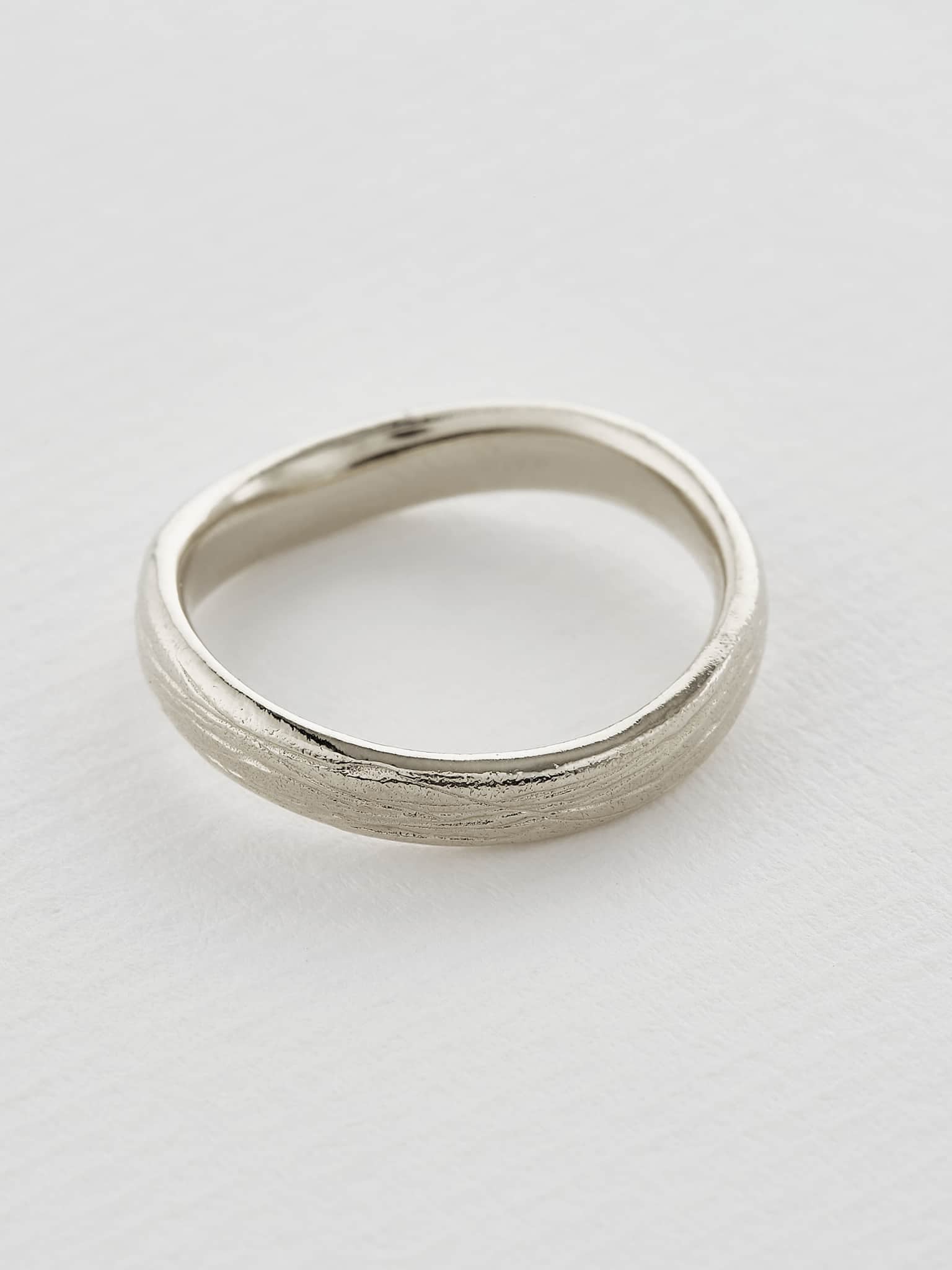 3.75 mm Heritage Band - image 9 | platinum