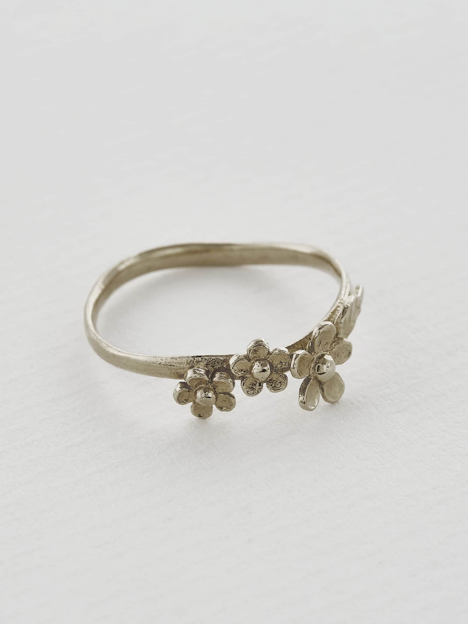 Flower and Leaf Band - image 3 | 18ct white gold