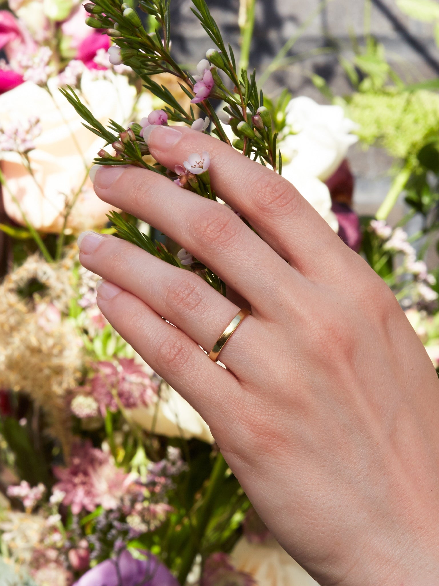 2.6 mm Hammered Band - image 2