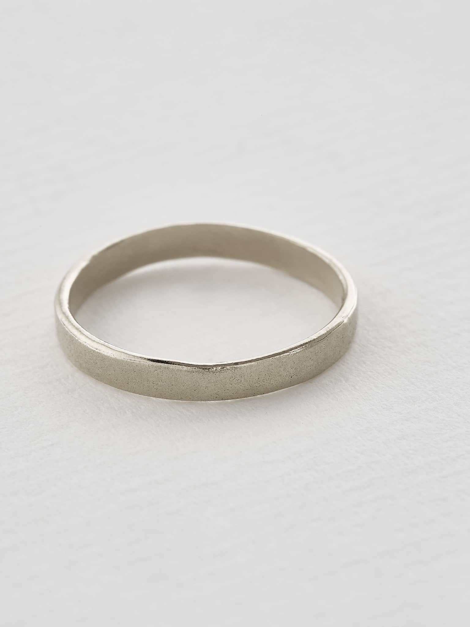 2.6 mm Hammered Band - image 9 | platinum