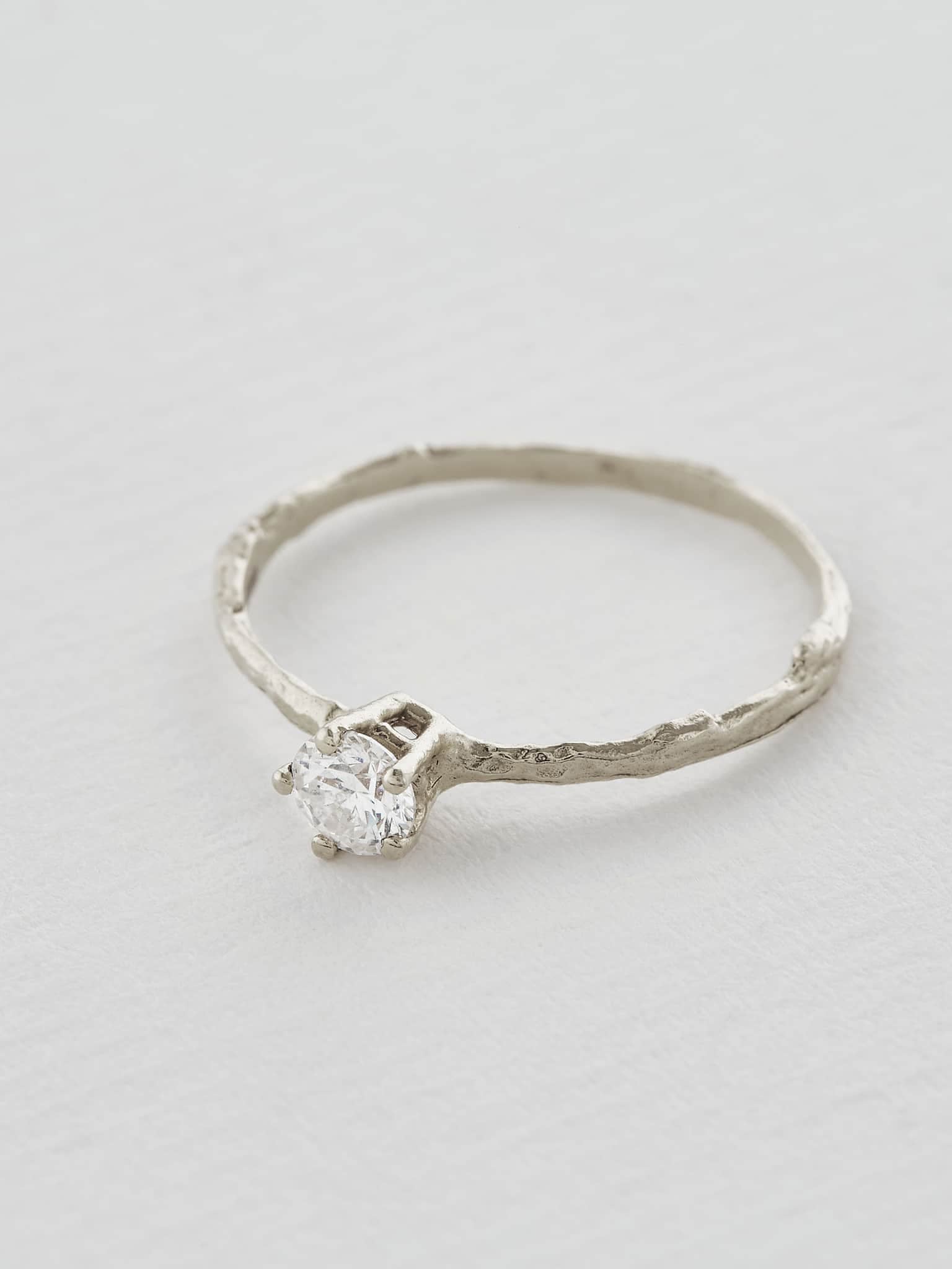 4 mm Diamond Eyebright Ring - image 12 | platinum