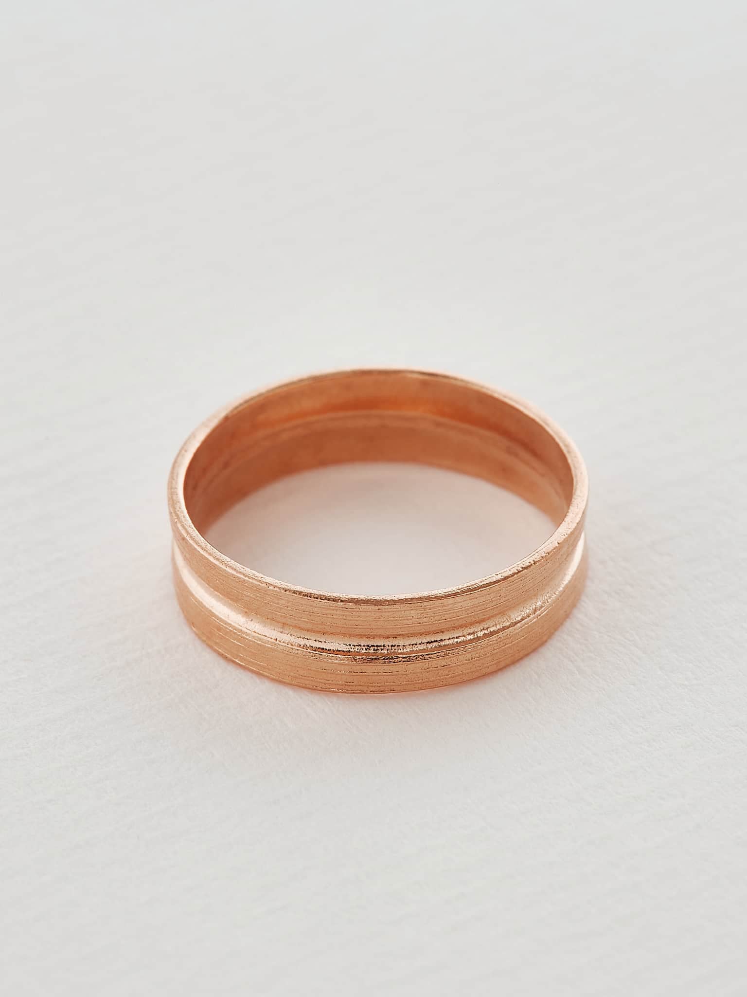 Grass Blade 5 mm Band - image 8 | 18ct rose gold