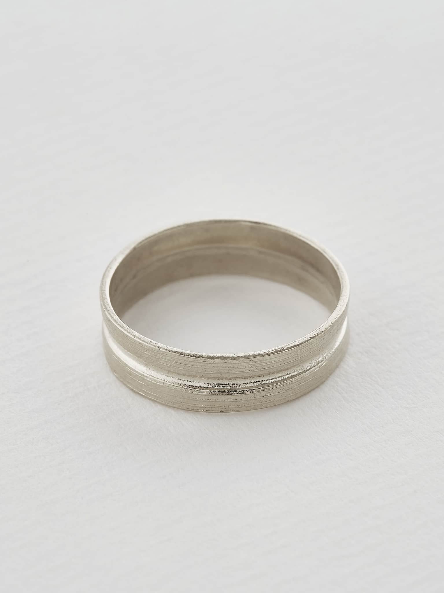 Grass Blade 5 mm Band - image 10 | platinum