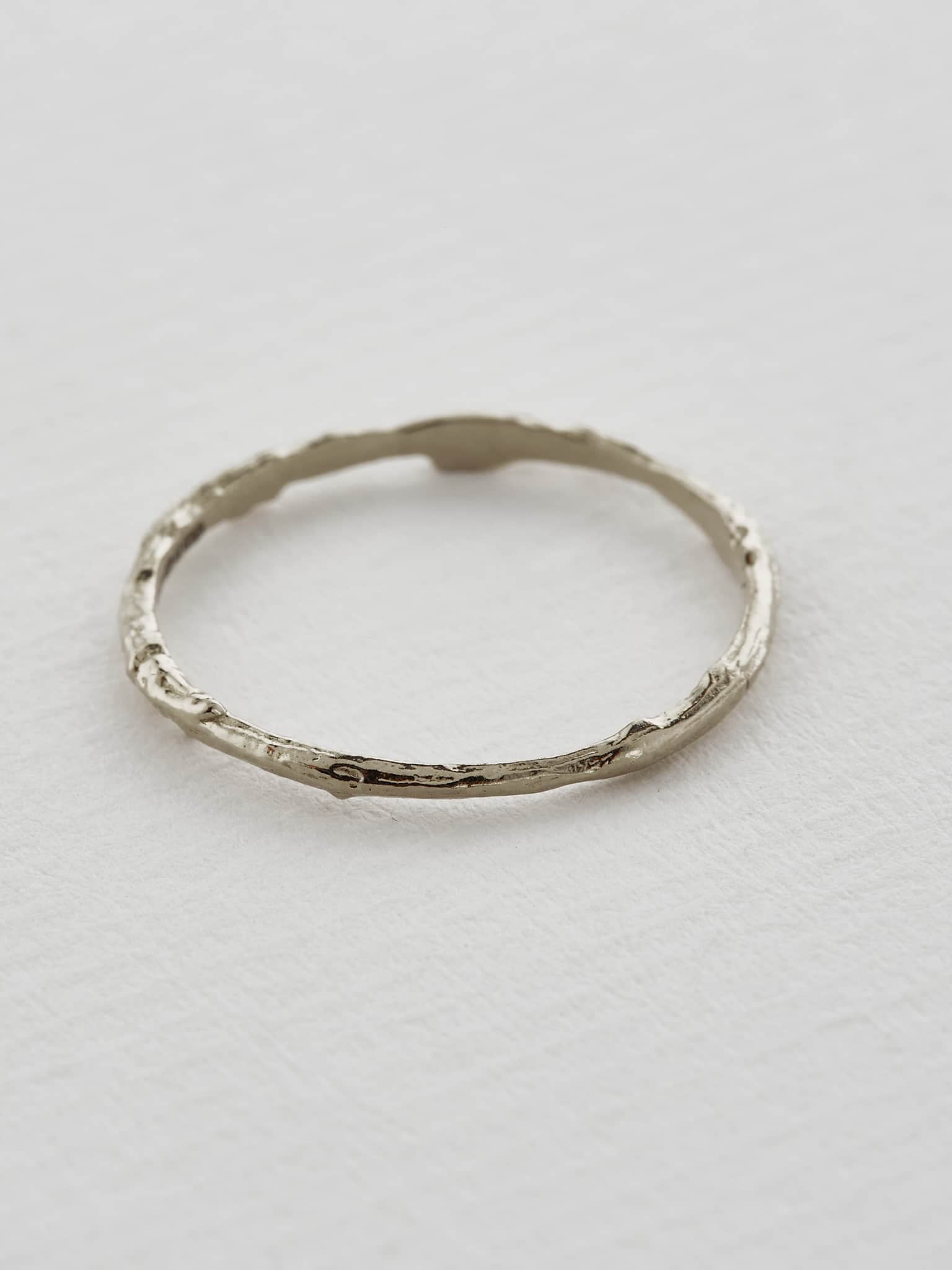 Willow Twig Band 1.8 mm - image 5 | 18ct white gold