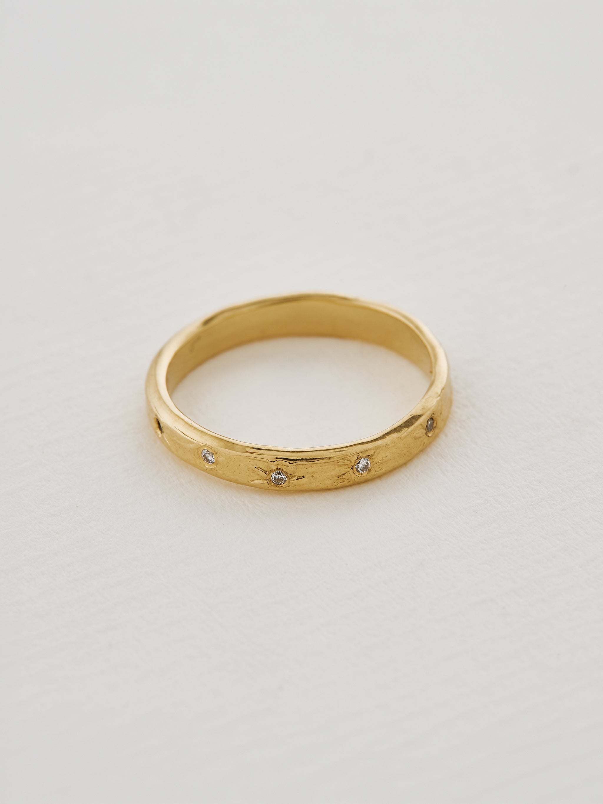 Horsetail Fossil Ring with 7 Diamonds - image 4 | 18ct yellow gold