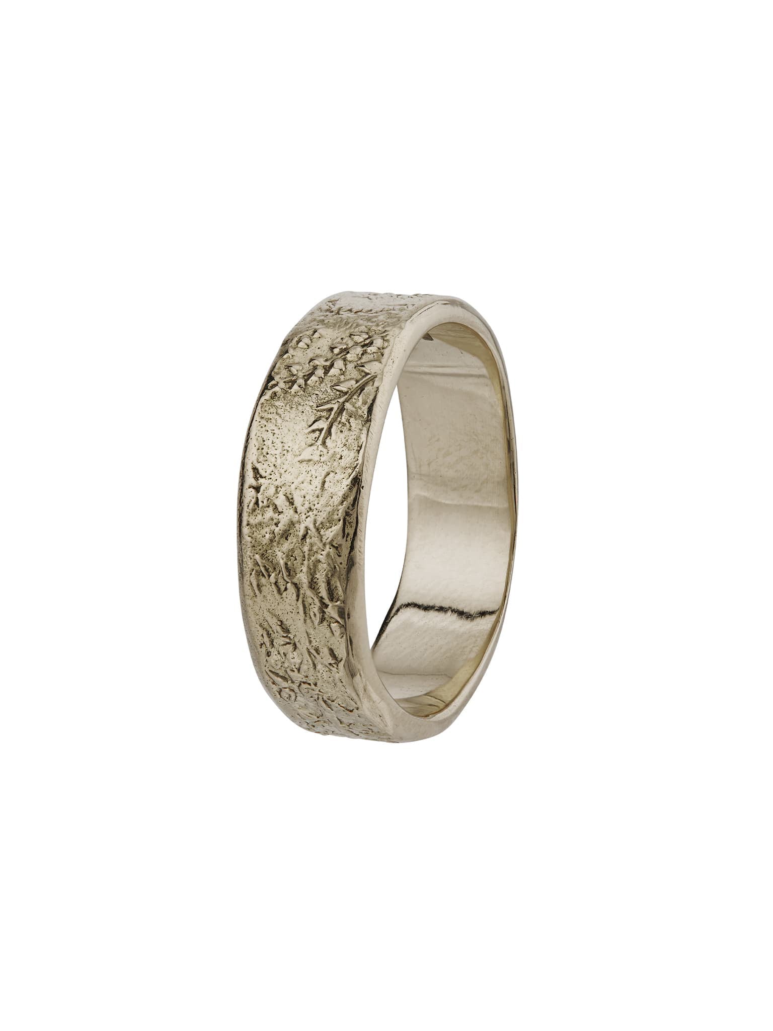 6 mm Heavy Horsetail Fossil Band - image 4 | 18ct white gold