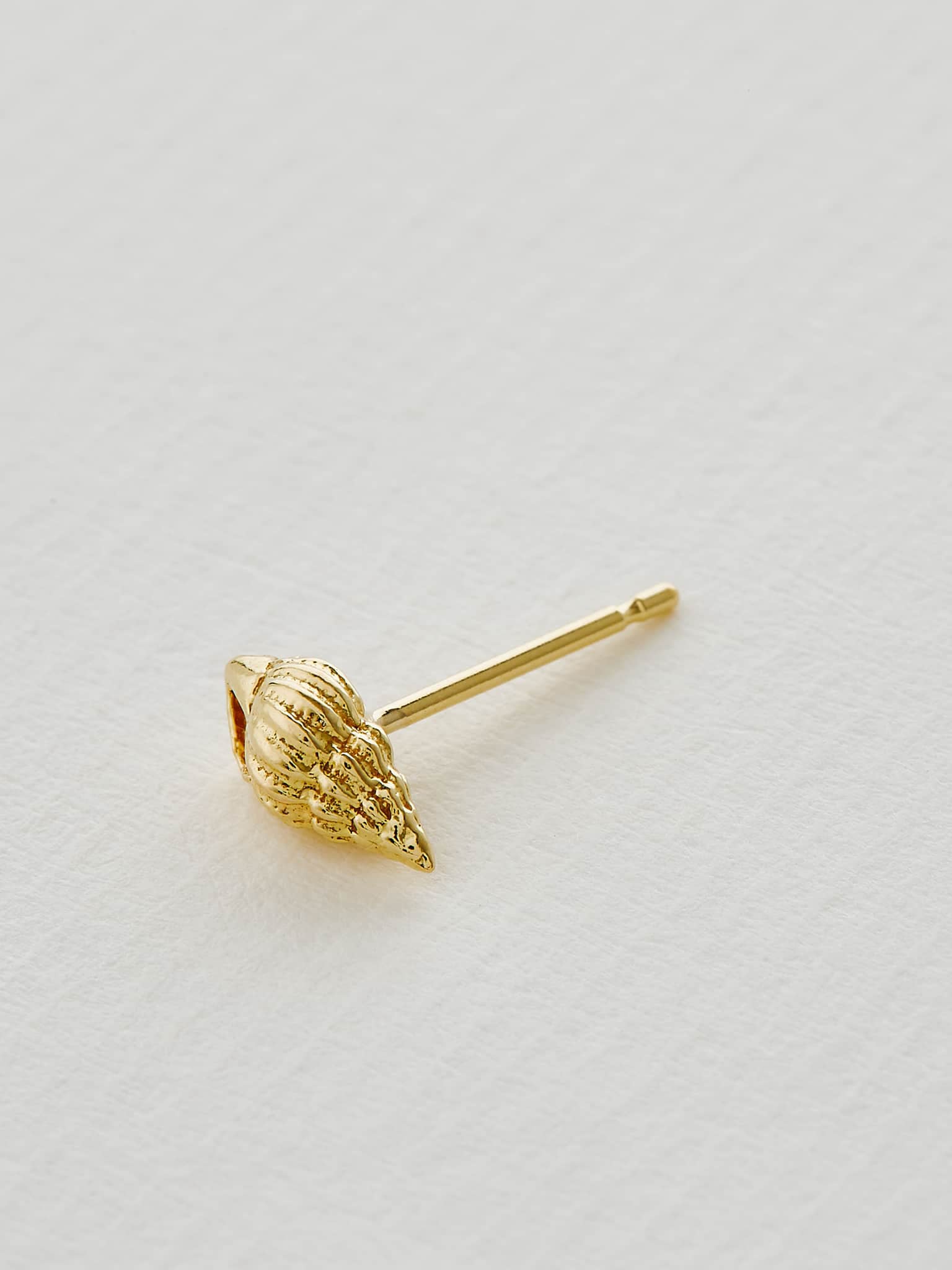 Teeny Tiny Shell Single Stud Earring - image 3 | 18ct yellow gold
