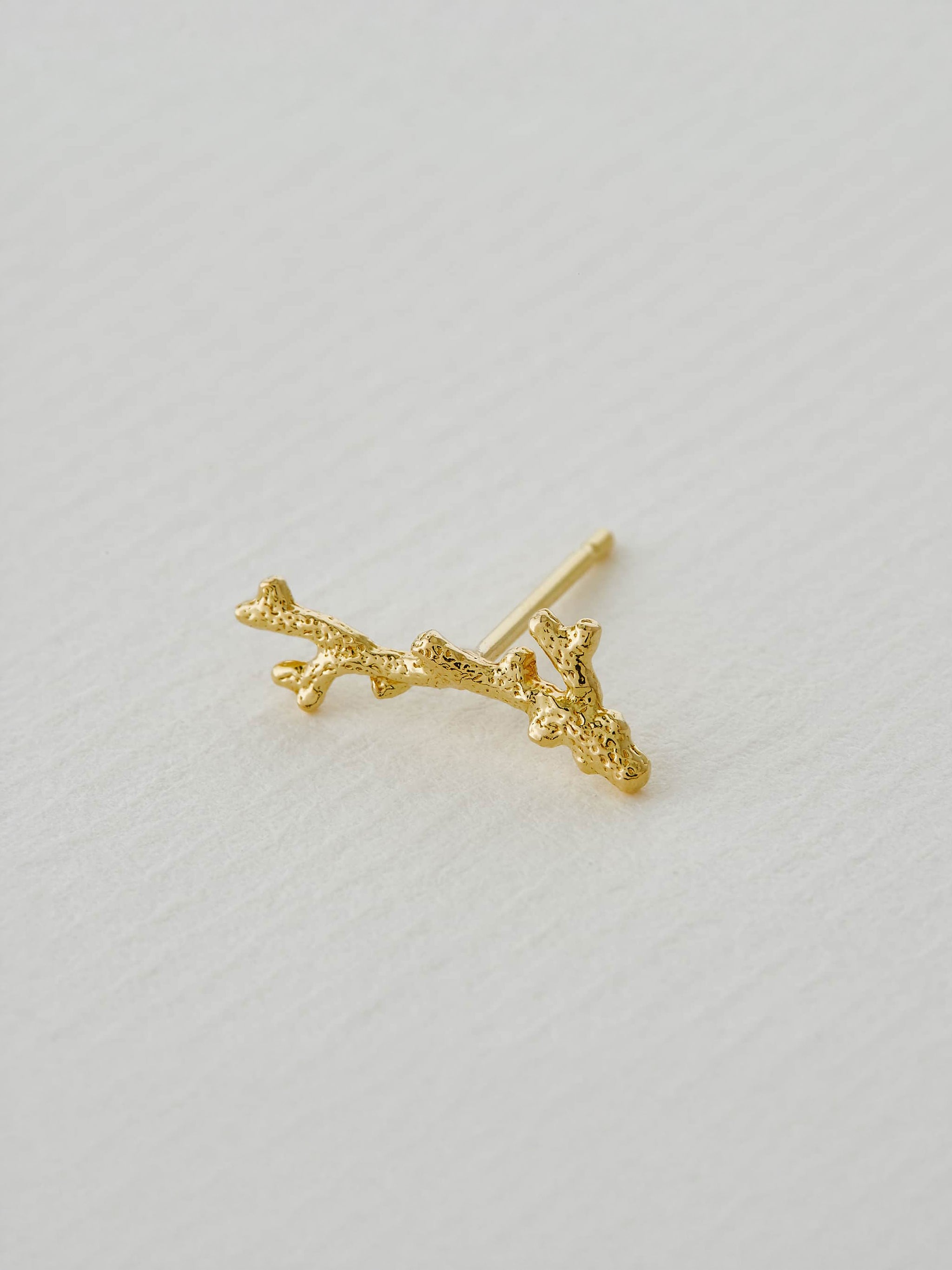 Branch Coral Single Stud Earring - image 3 | 18ct yellow gold