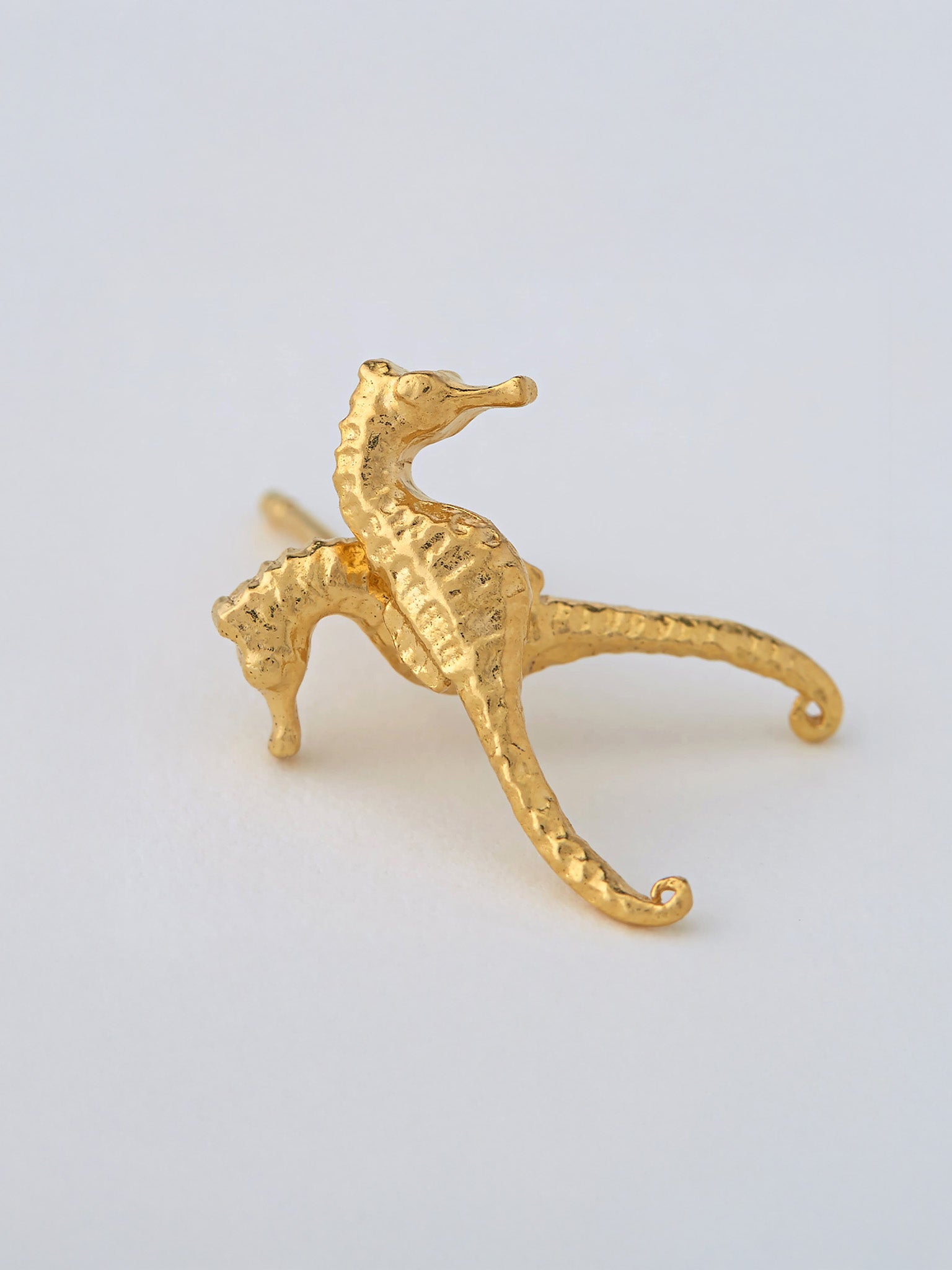Seahorse Stud Earrings - image 4 | gold plate