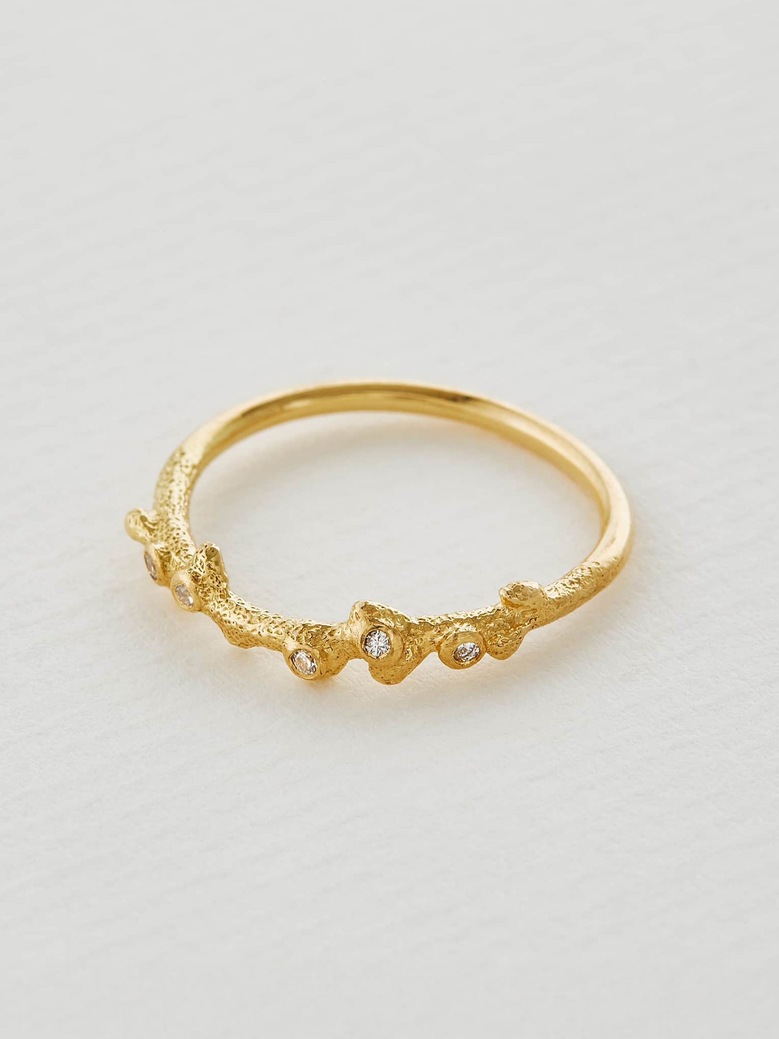 Coral Texture Ring with Diamonds - image 5 | 18ct yellow gold