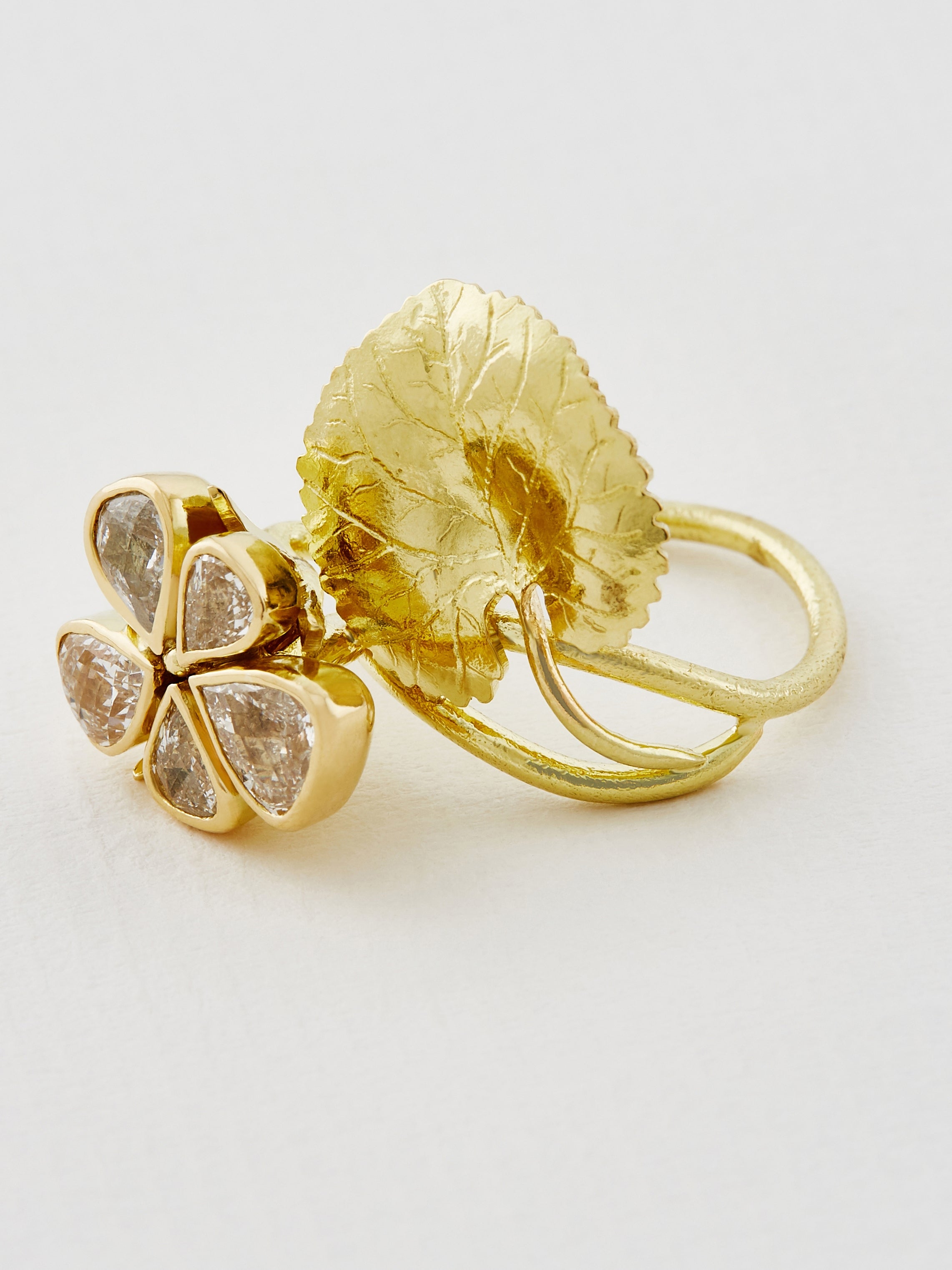 Violet Flower Cocktail Ring with Five Briolette Cut Diamonds - image 2 | 18ct yellow gold