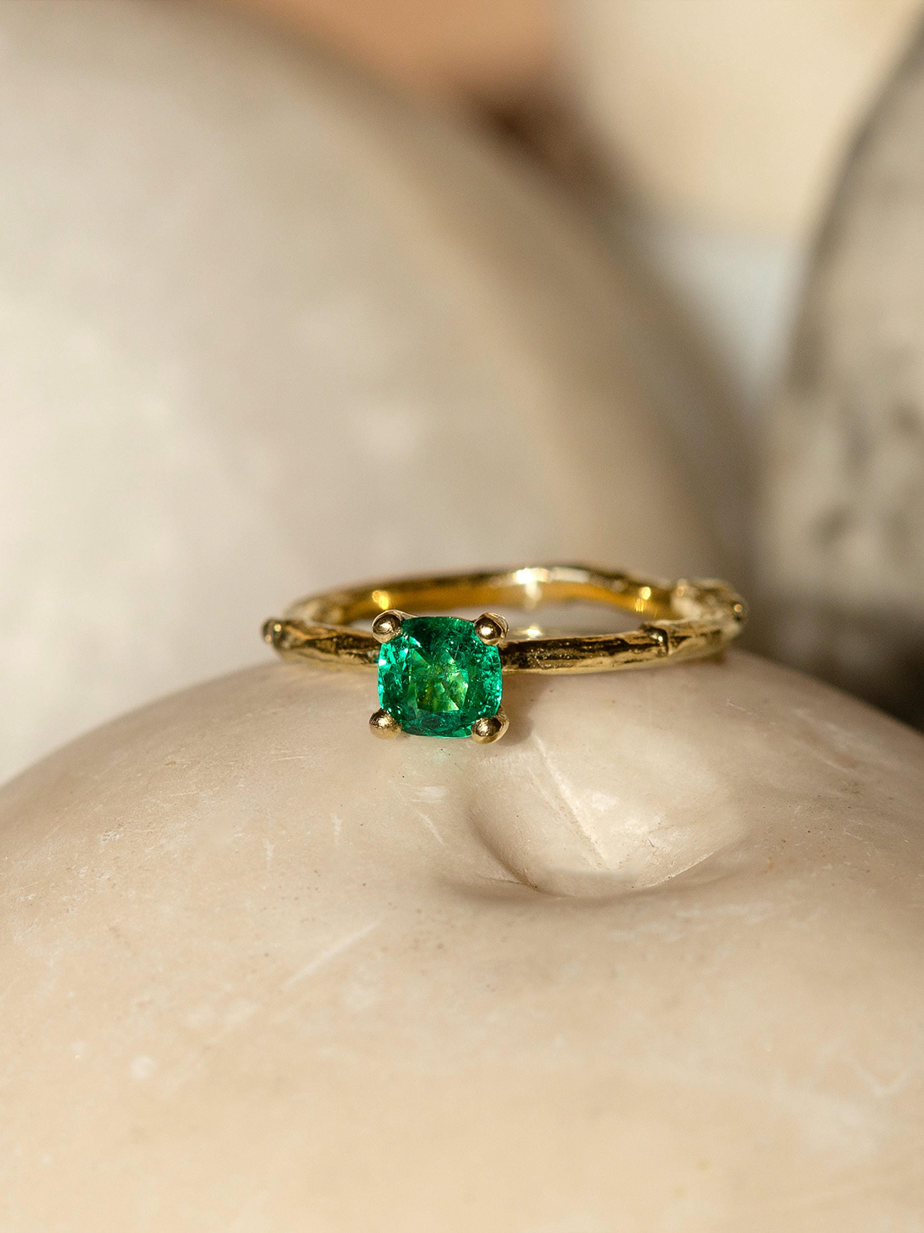 Columbian Emerald 0.54ct Hoya Ring - image 3