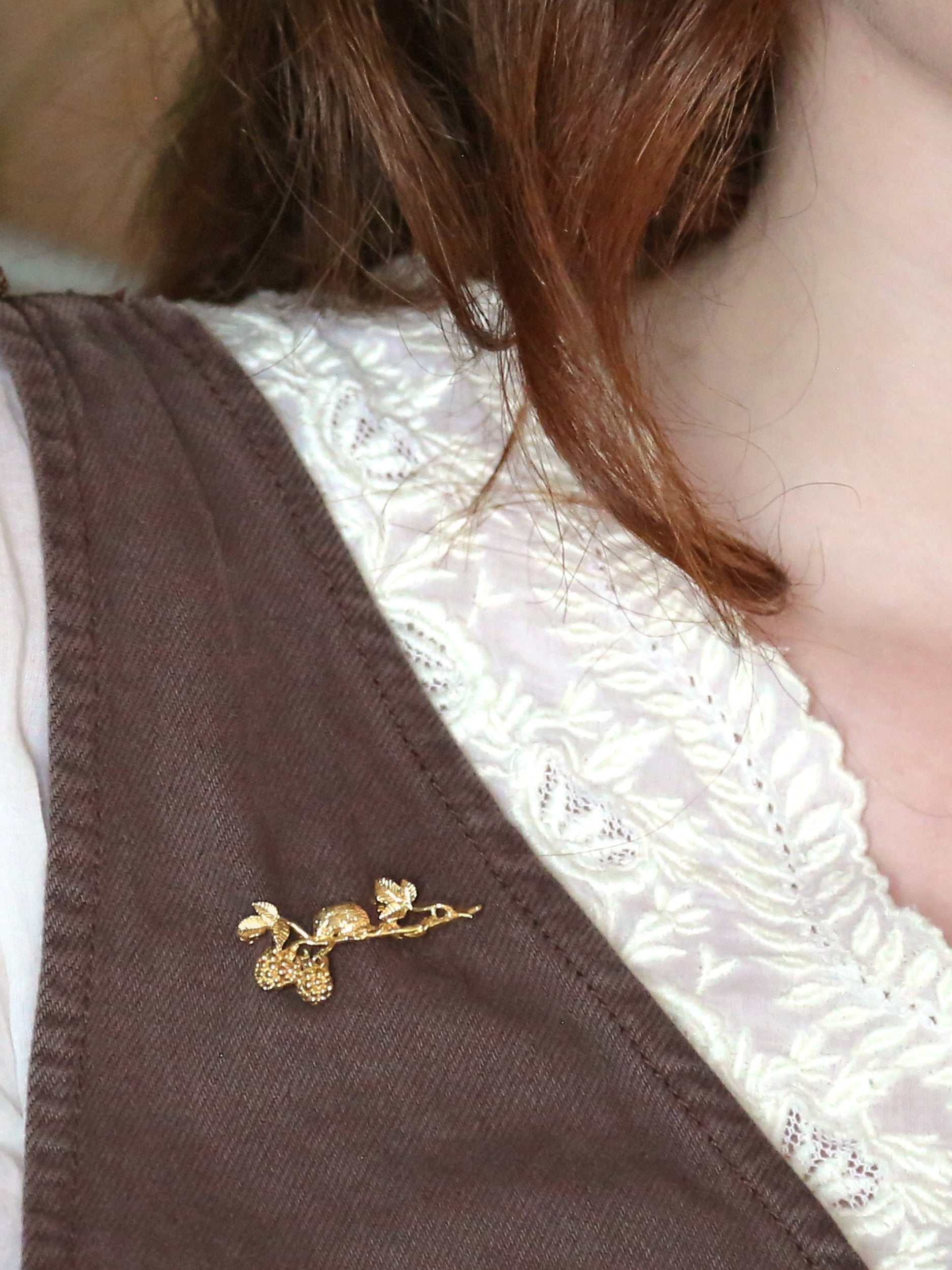 Harvest Mouse Brooch - image 2