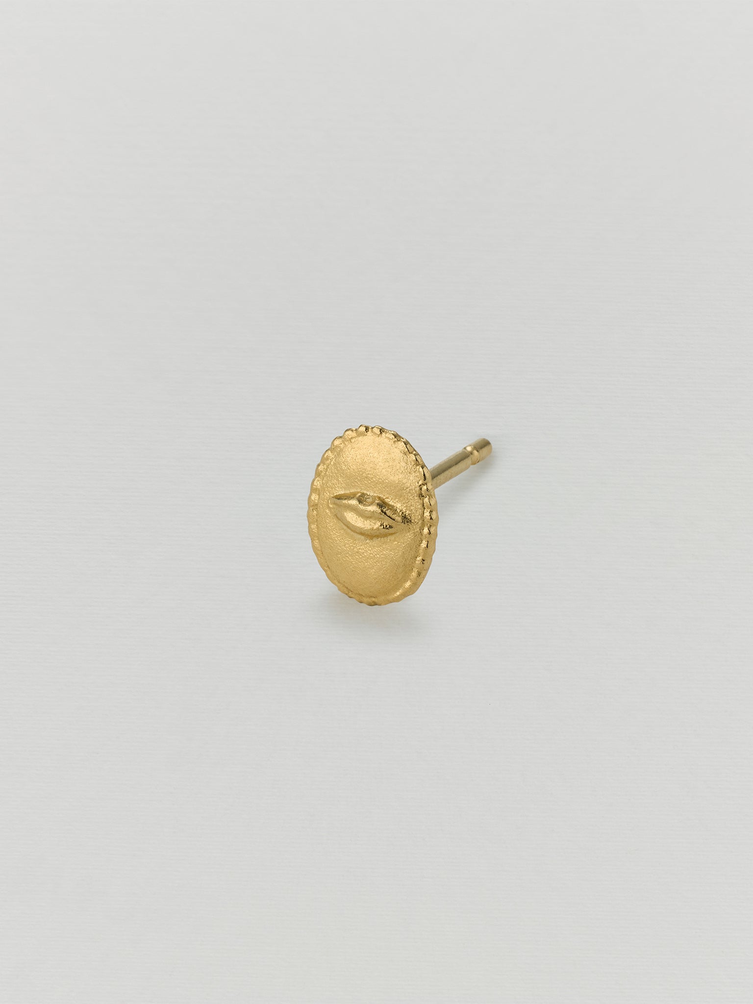 Oval Ex-voto Lips Single Stud Earring - image 2 | gold plate