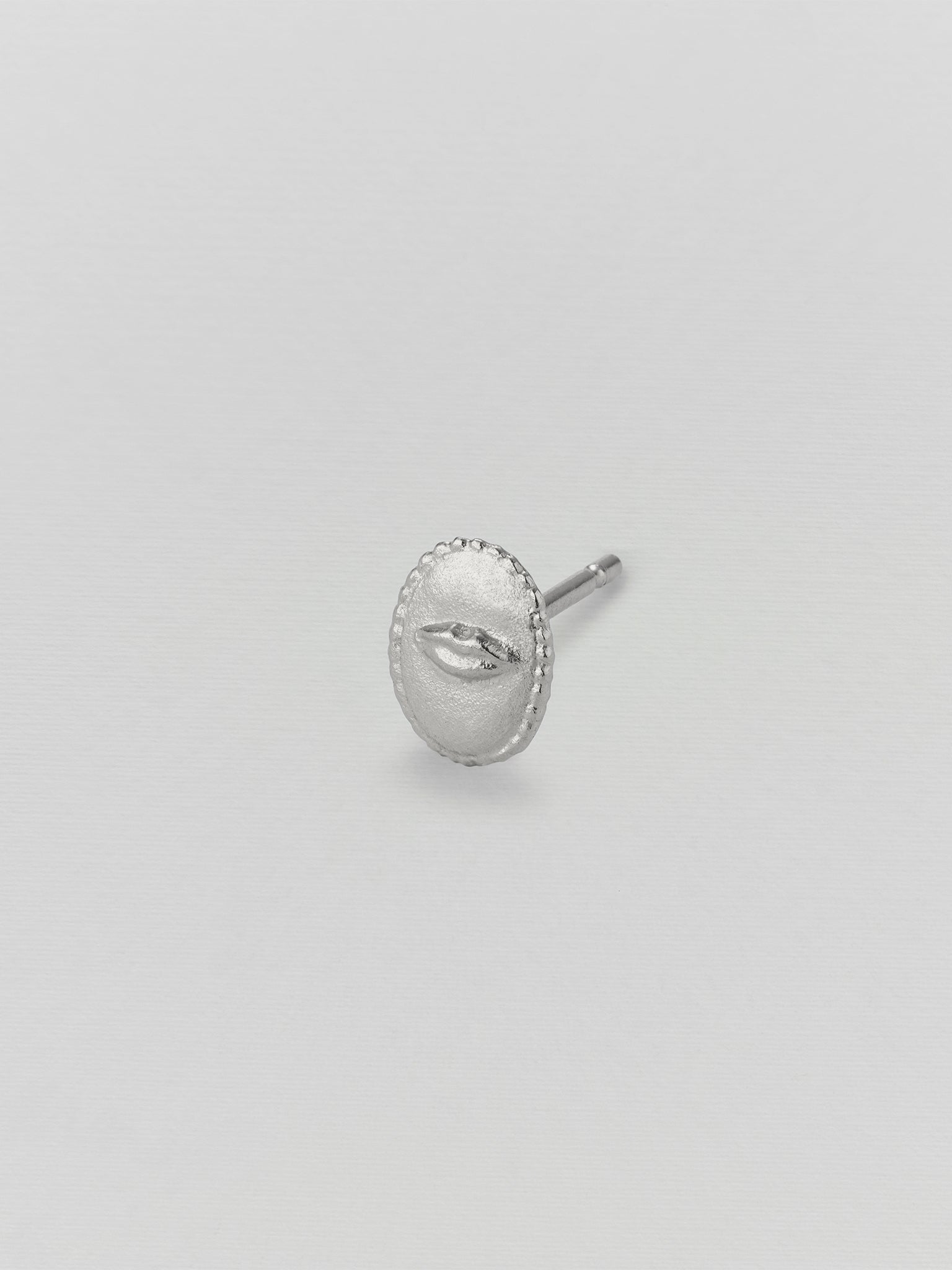 Oval Ex-voto Lips Single Stud Earring - image 5 | silver