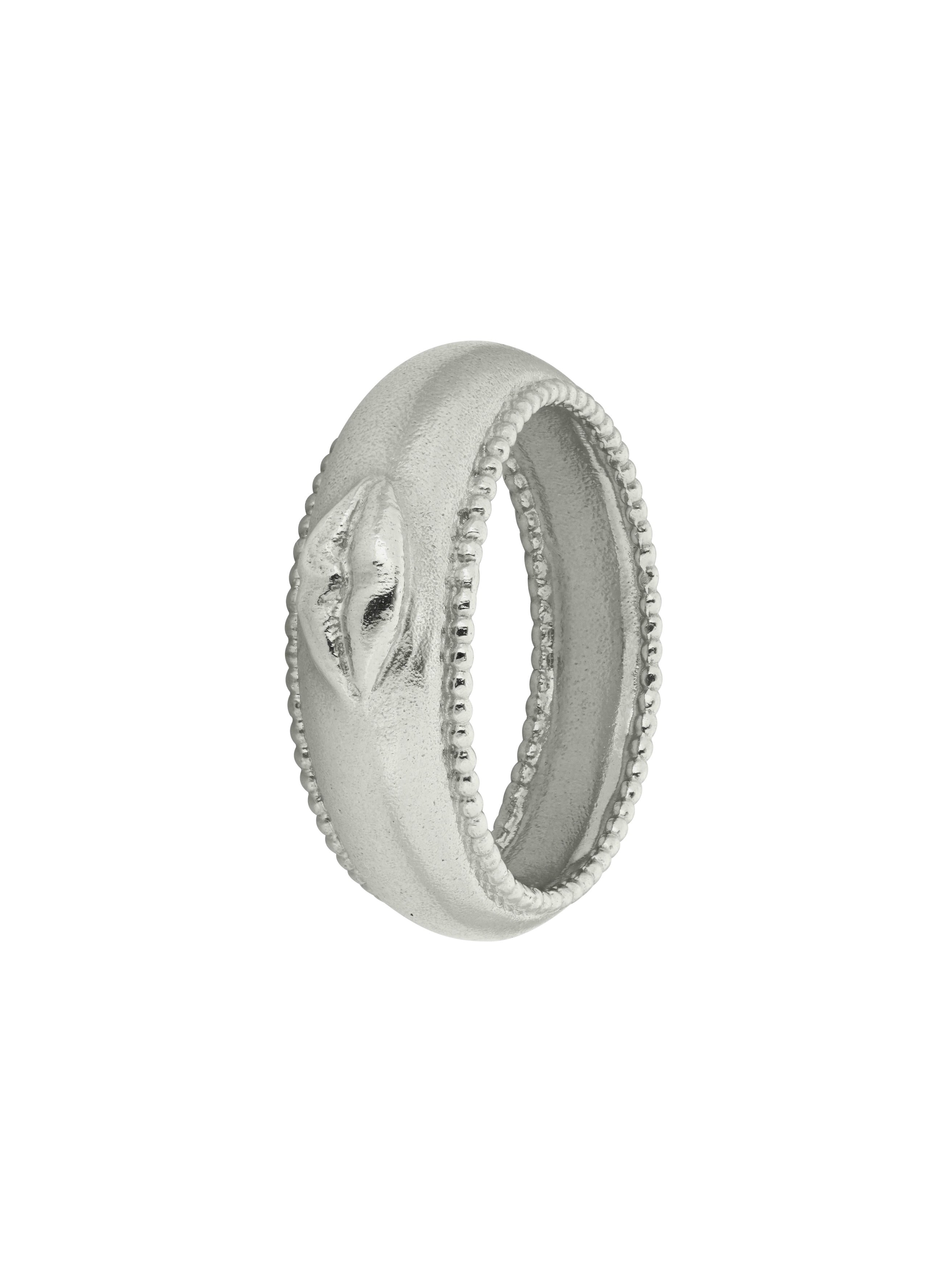 Sense of Taste Lips Bombe Ring - image 4 | silver