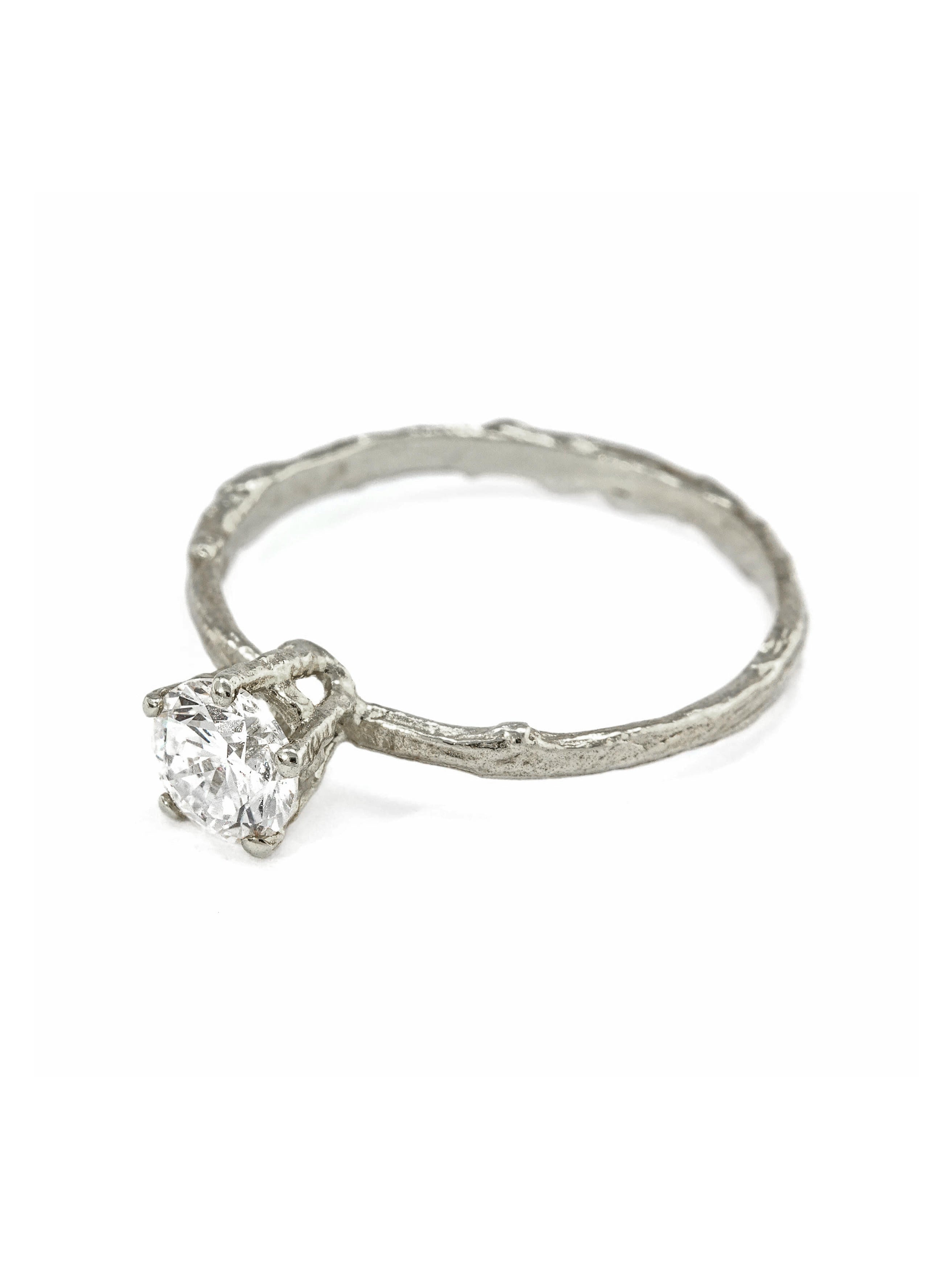 5mm Diamond Eyebright Ring - image 4 | platinum
