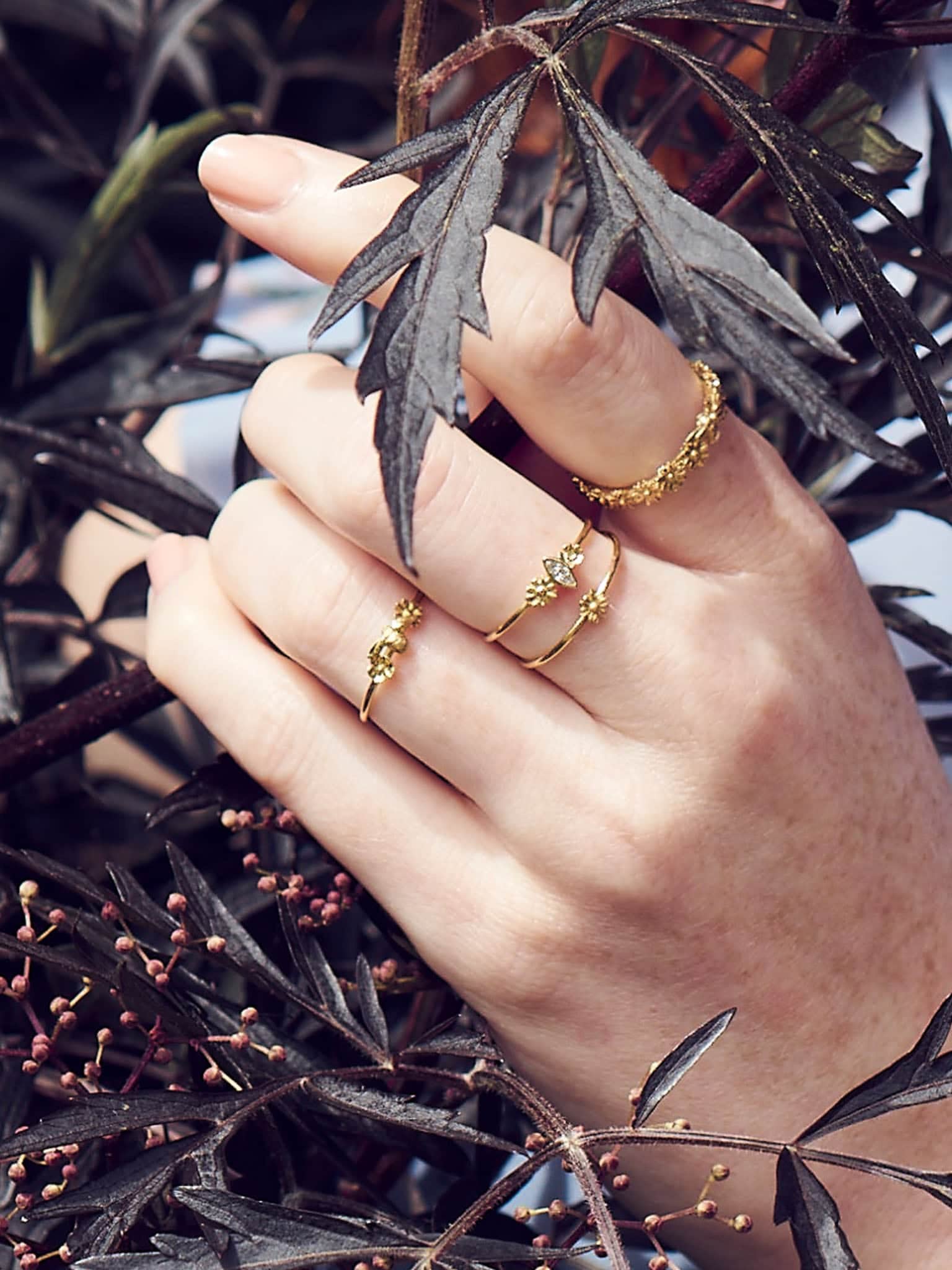 Fine Ring with Itsy Bitsy Daisy - image 2